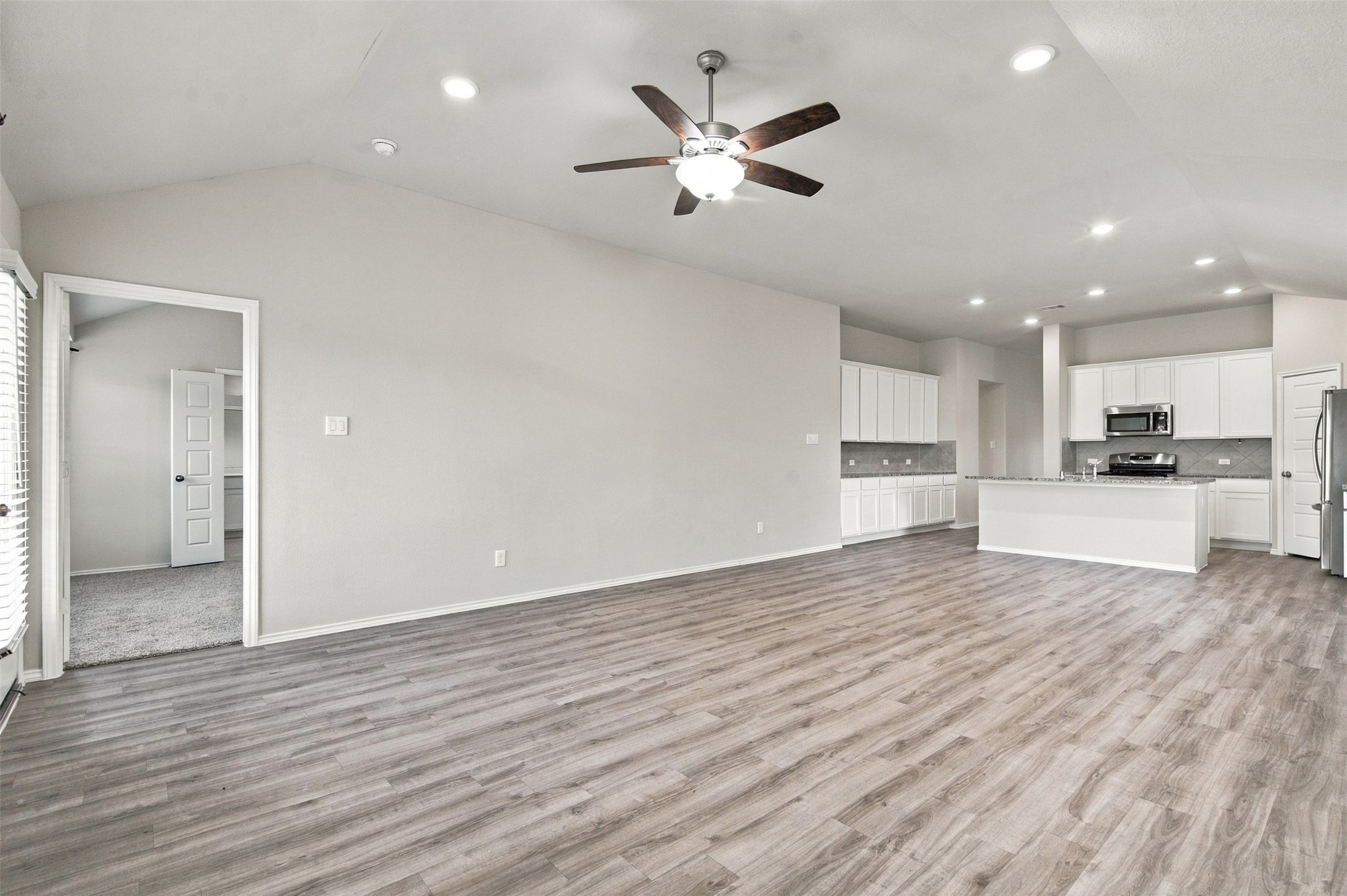 519 High Holly Circle Property Photo 7