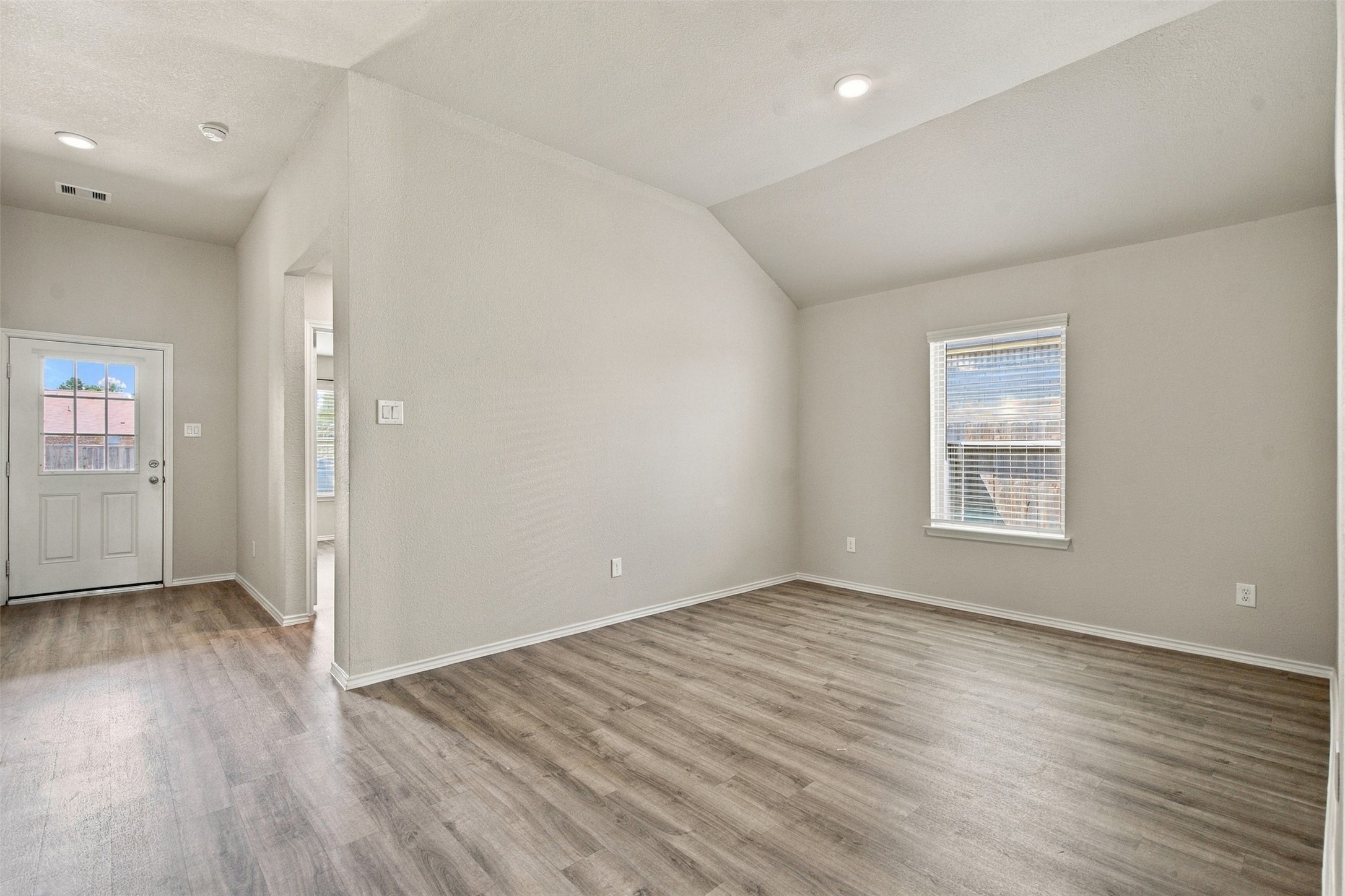 519 High Holly Circle Property Photo 9