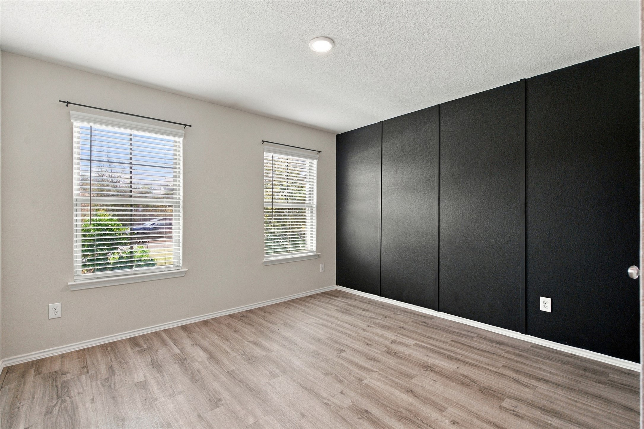 519 High Holly Circle Property Photo 13