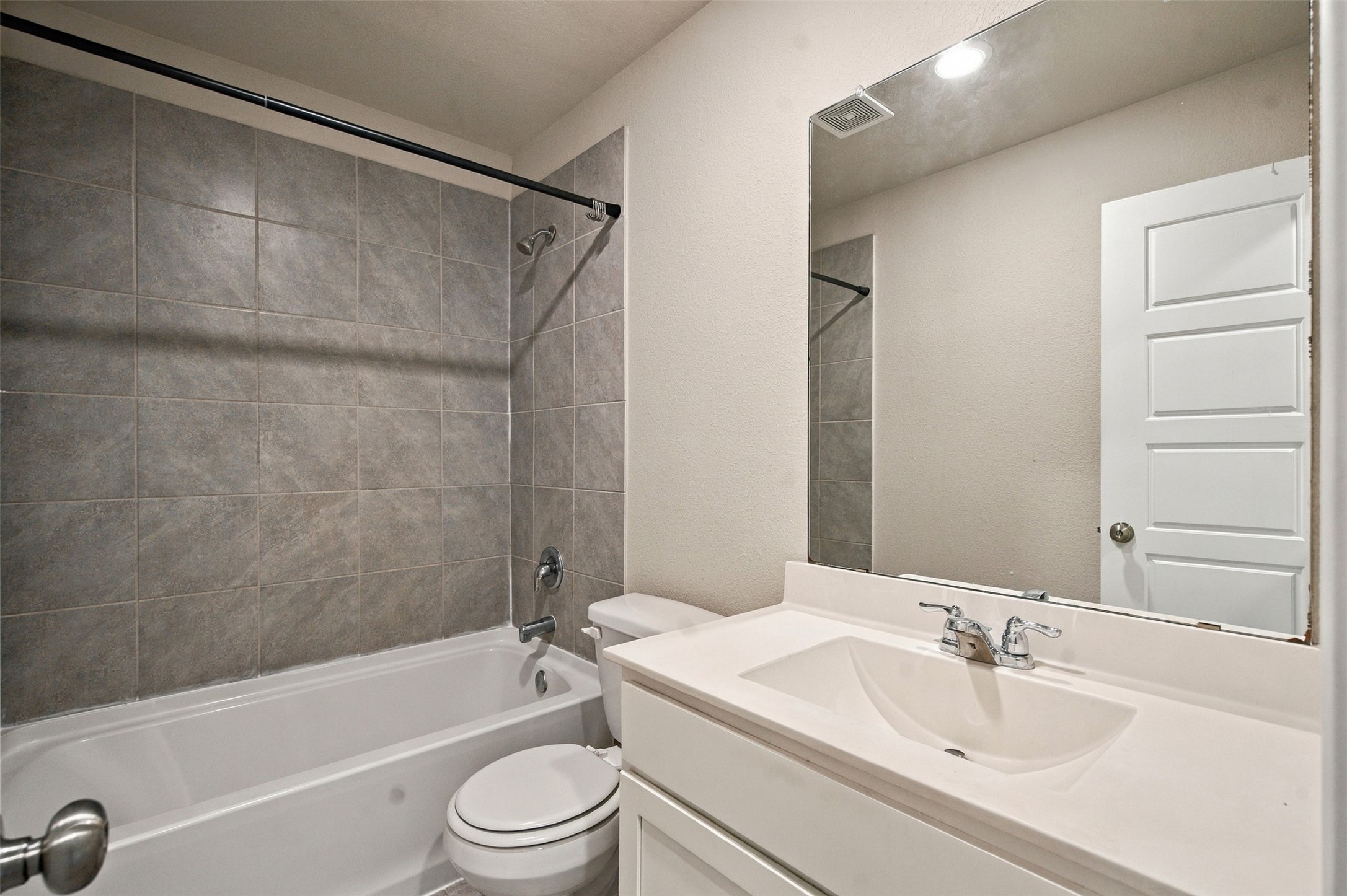 519 High Holly Circle Property Photo 14
