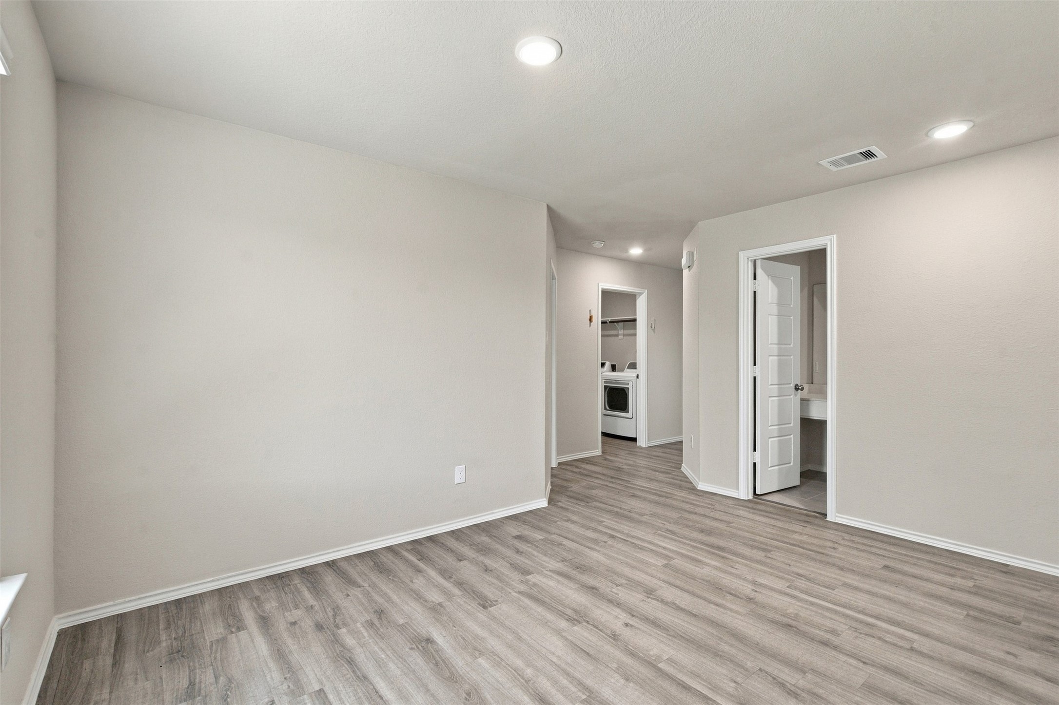 519 High Holly Circle Property Photo 16