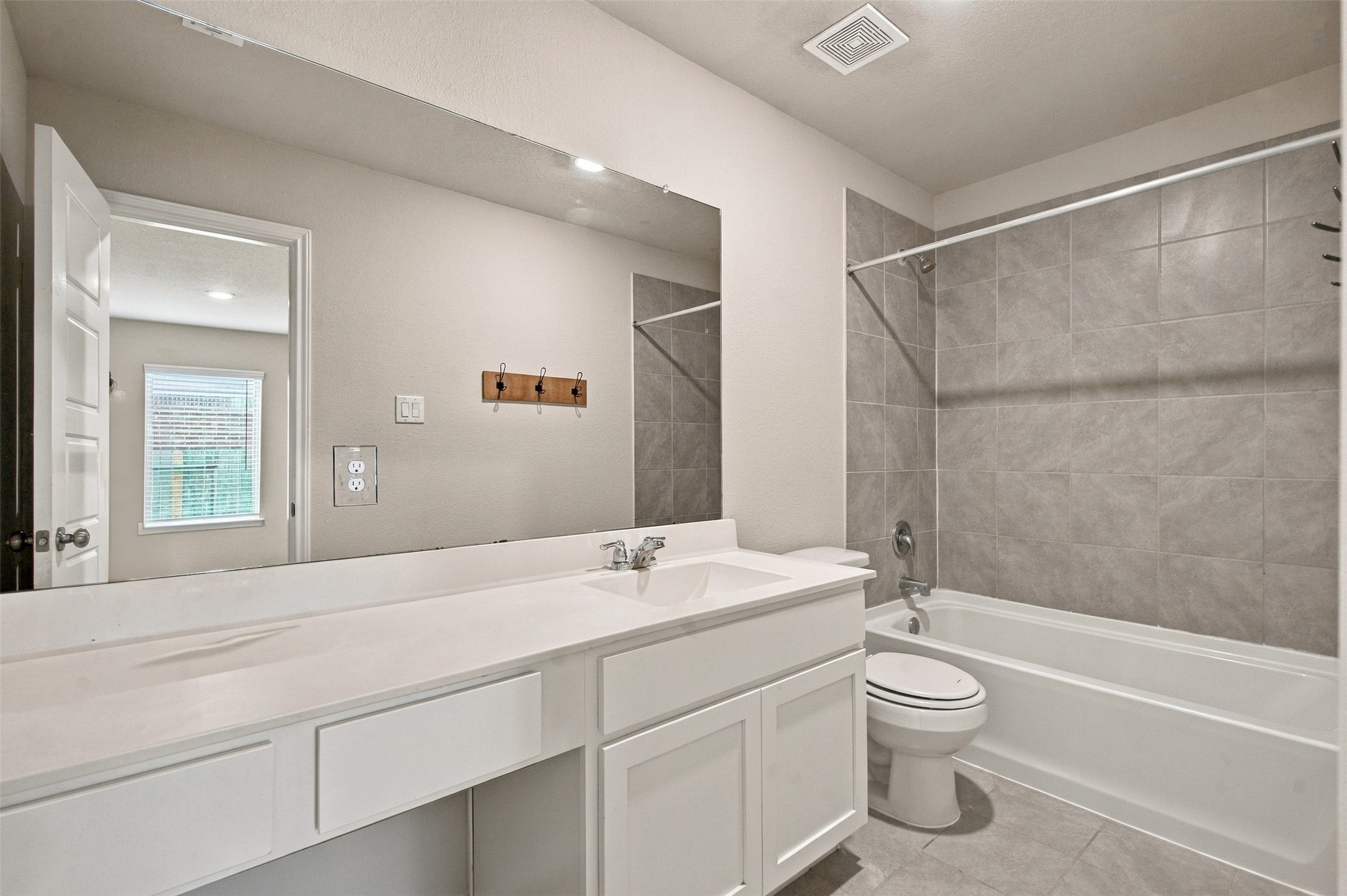 519 High Holly Circle Property Photo 17