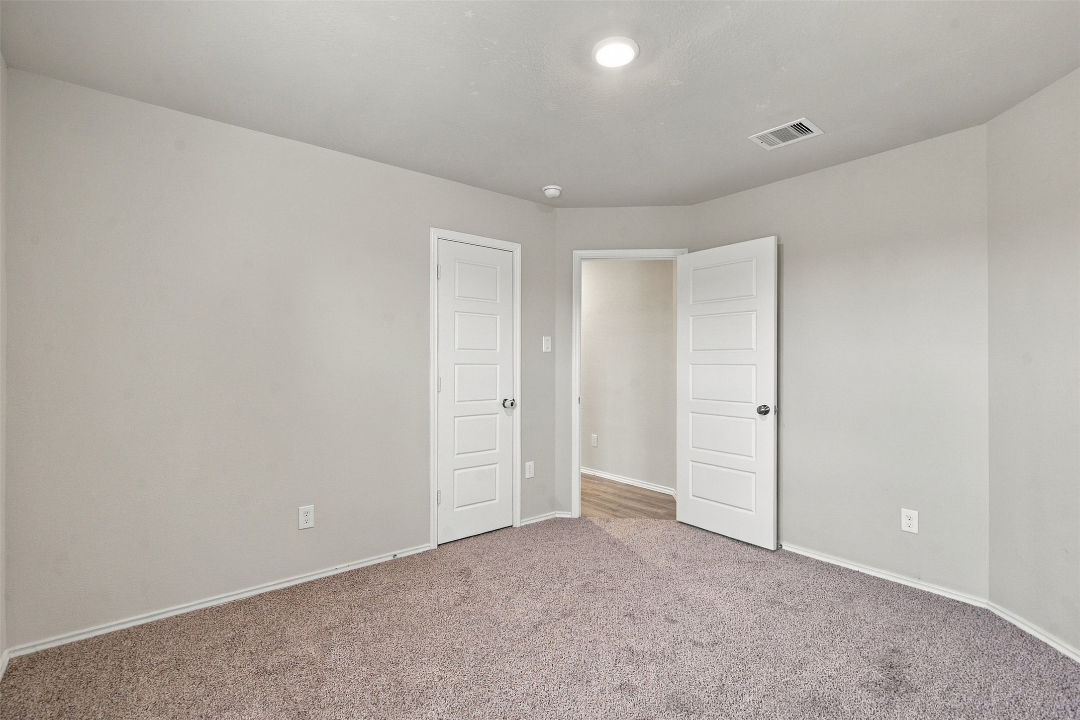 519 High Holly Circle Property Photo 18