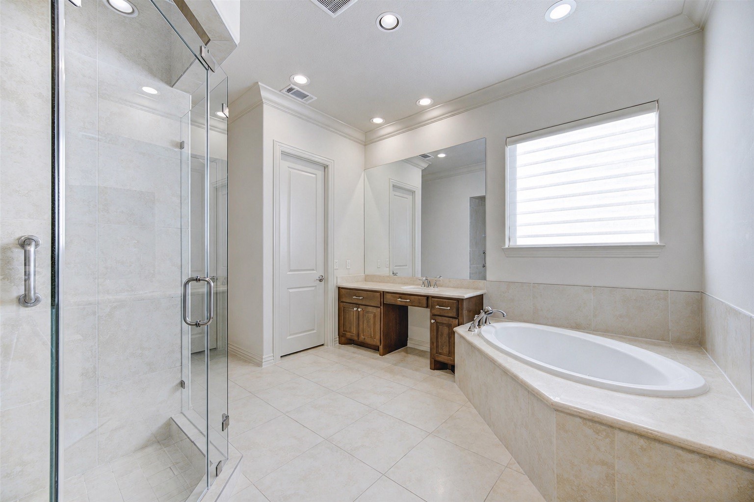 2422 Camden Creek Lane Property Photo 13