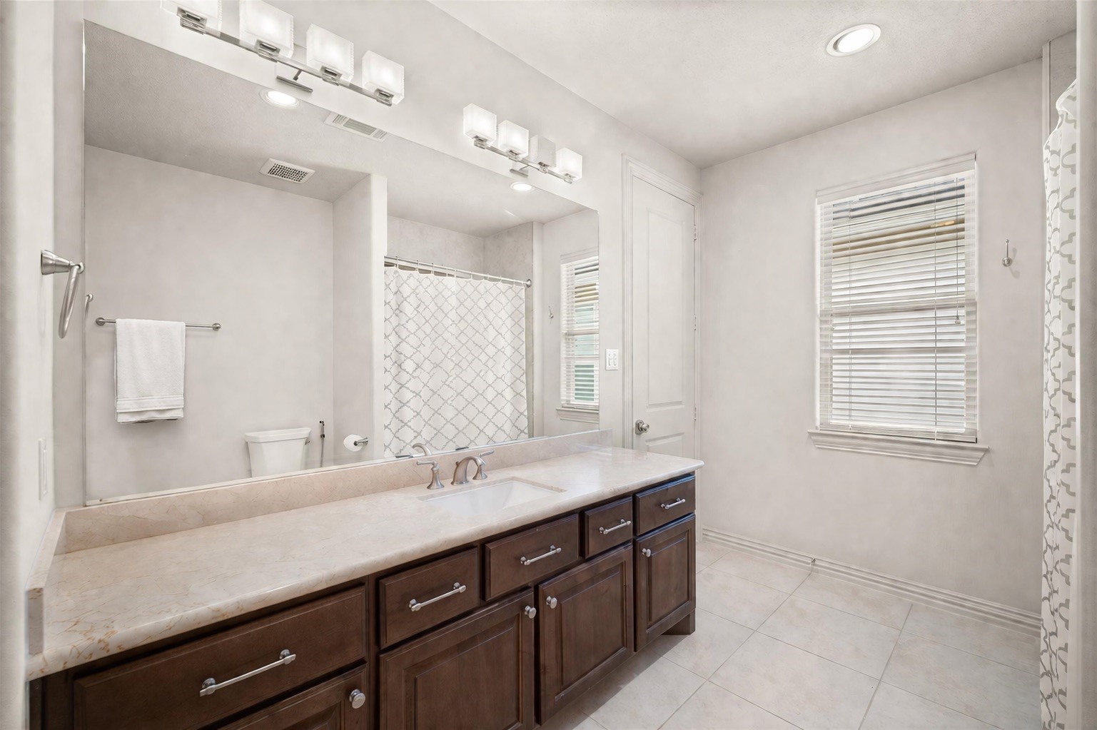 2422 Camden Creek Lane Property Photo 25