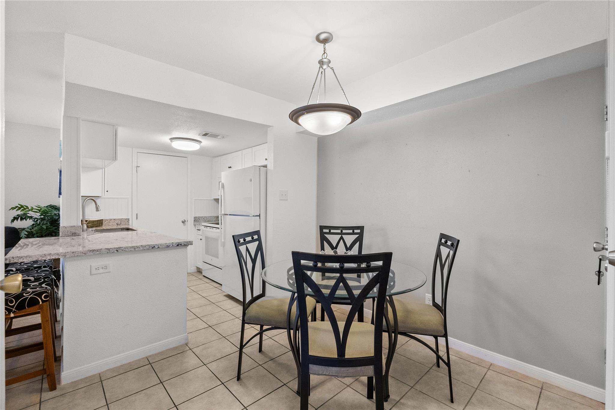 3506 Cove View Boulevard 1615 Property Photo 11