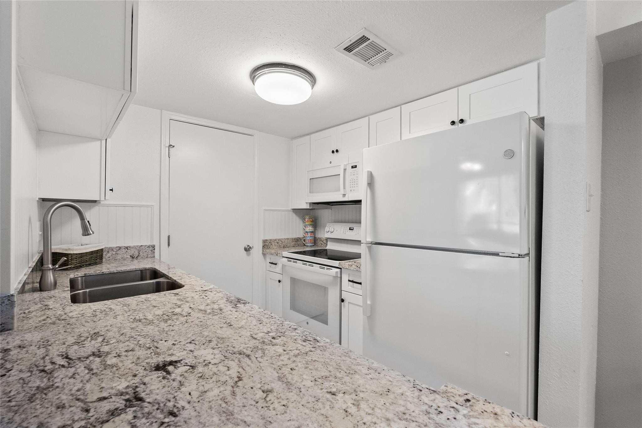 3506 Cove View Boulevard 1615 Property Photo 14