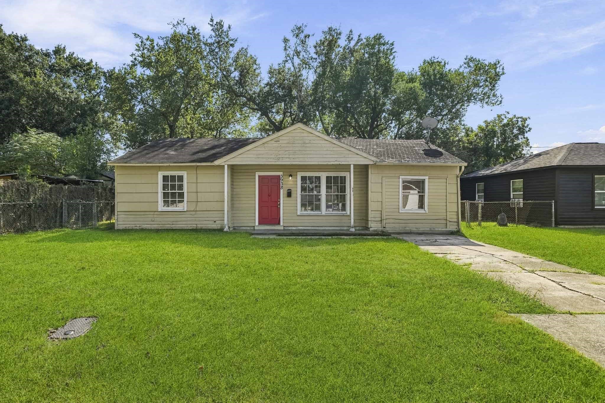 3938 Alsace Street Property Photo 1
