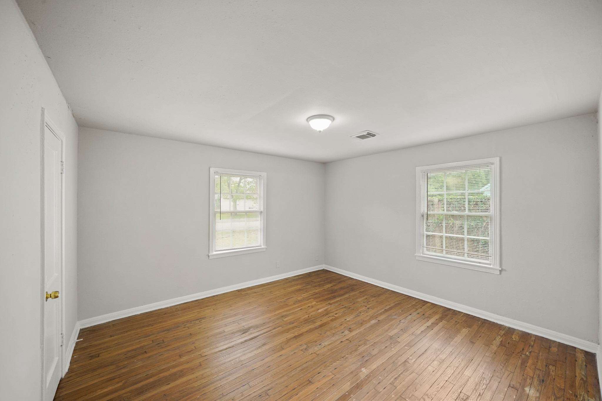 3938 Alsace Street Property Photo 2