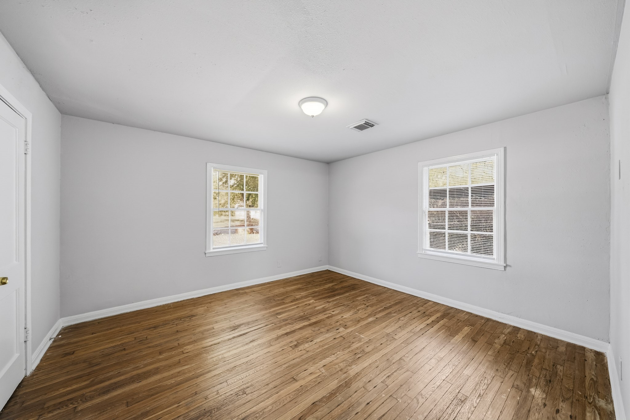 3938 Alsace Street Property Photo 2