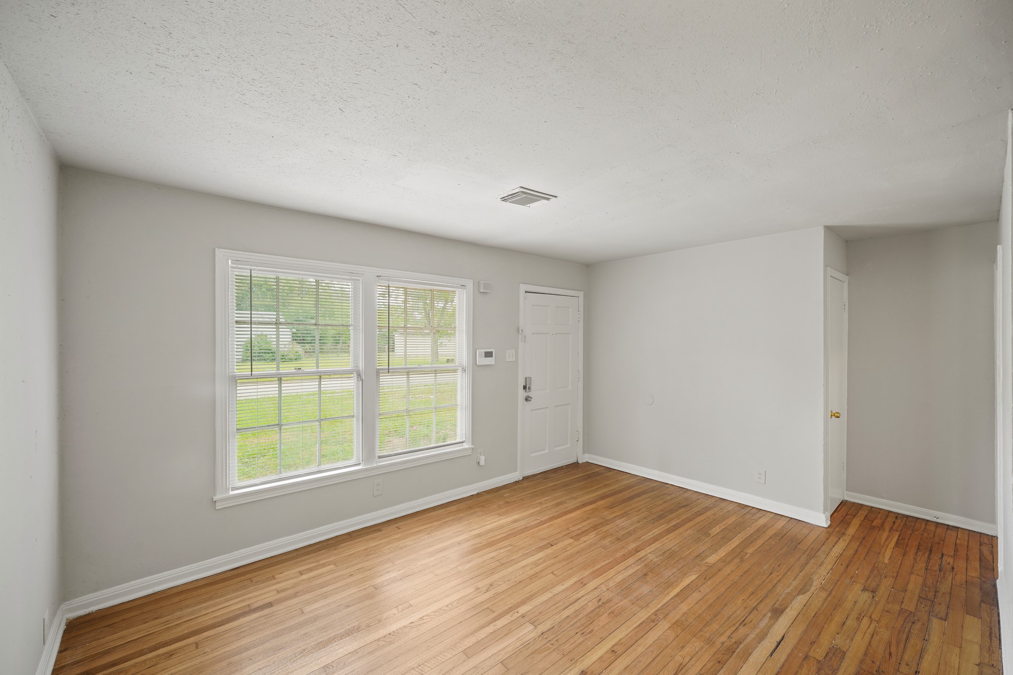3938 Alsace Street Property Photo 3