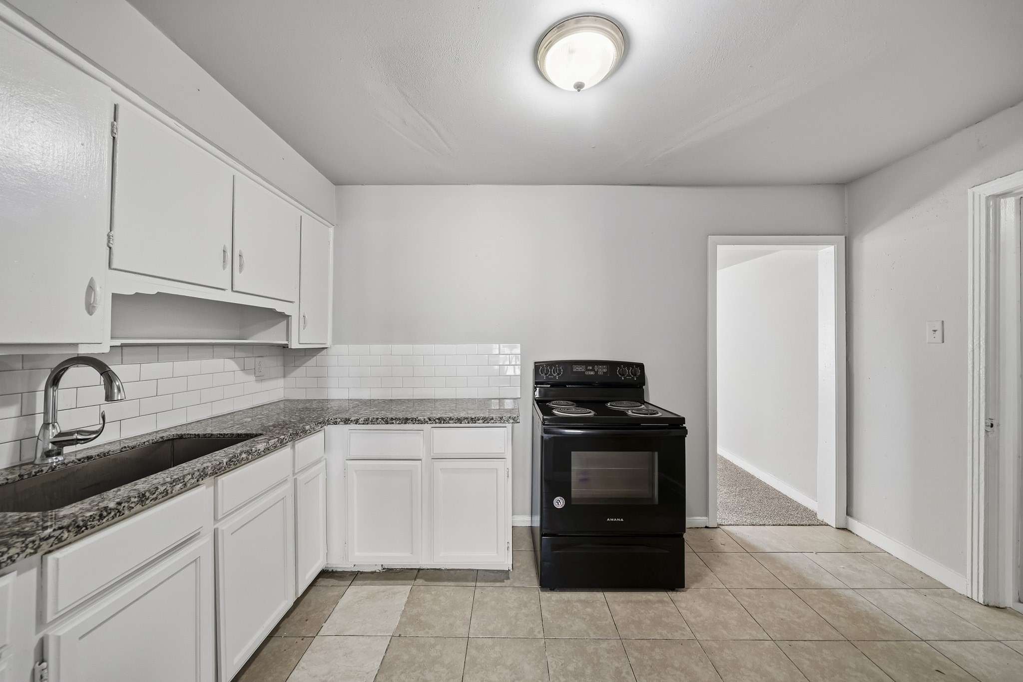 3938 Alsace Street Property Photo 6