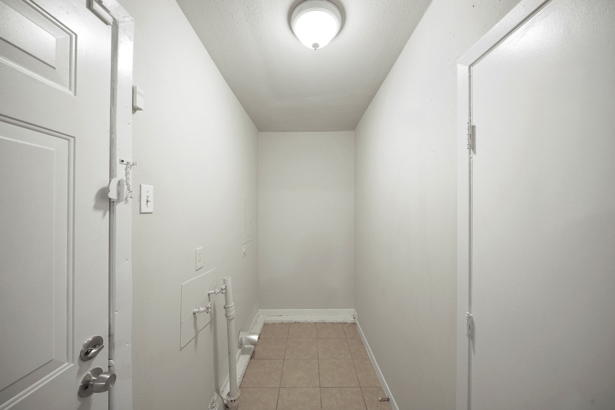 3938 Alsace Street Property Photo 8