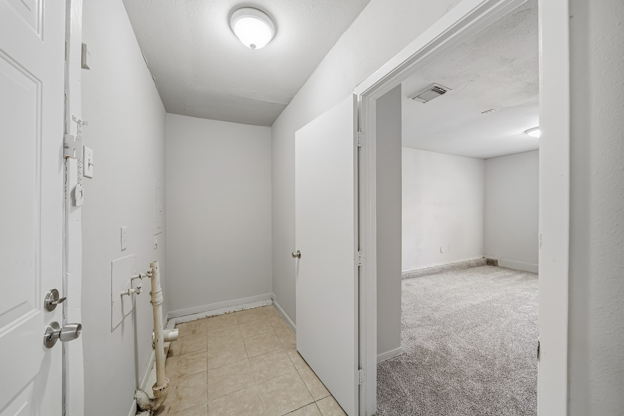 3938 Alsace Street Property Photo 8