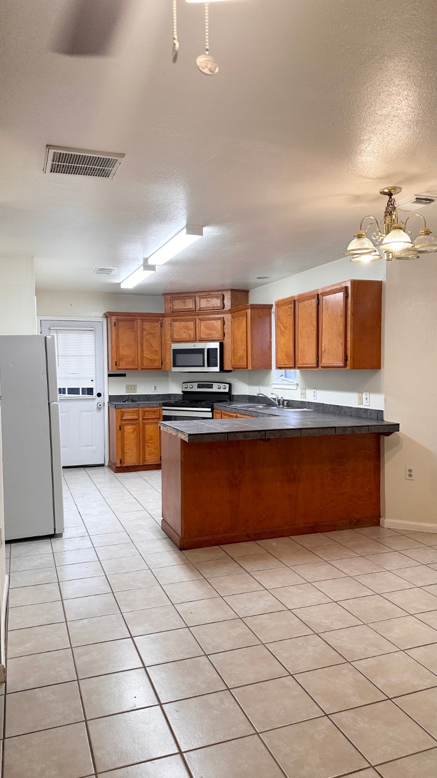 2703 Vienna Place Property Photo 2