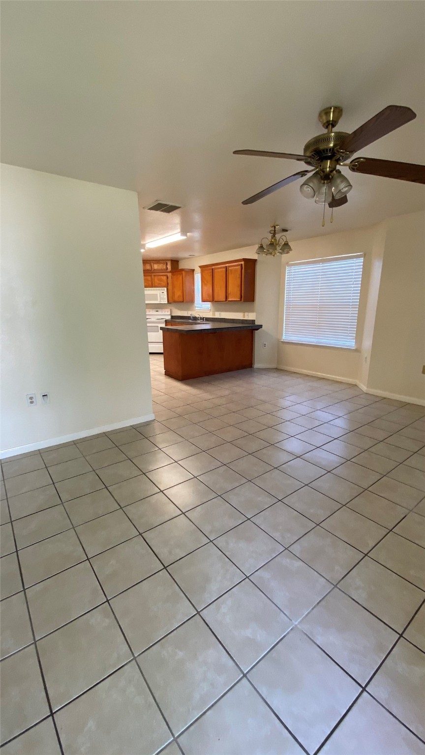 2703 Vienna Place Property Photo 3