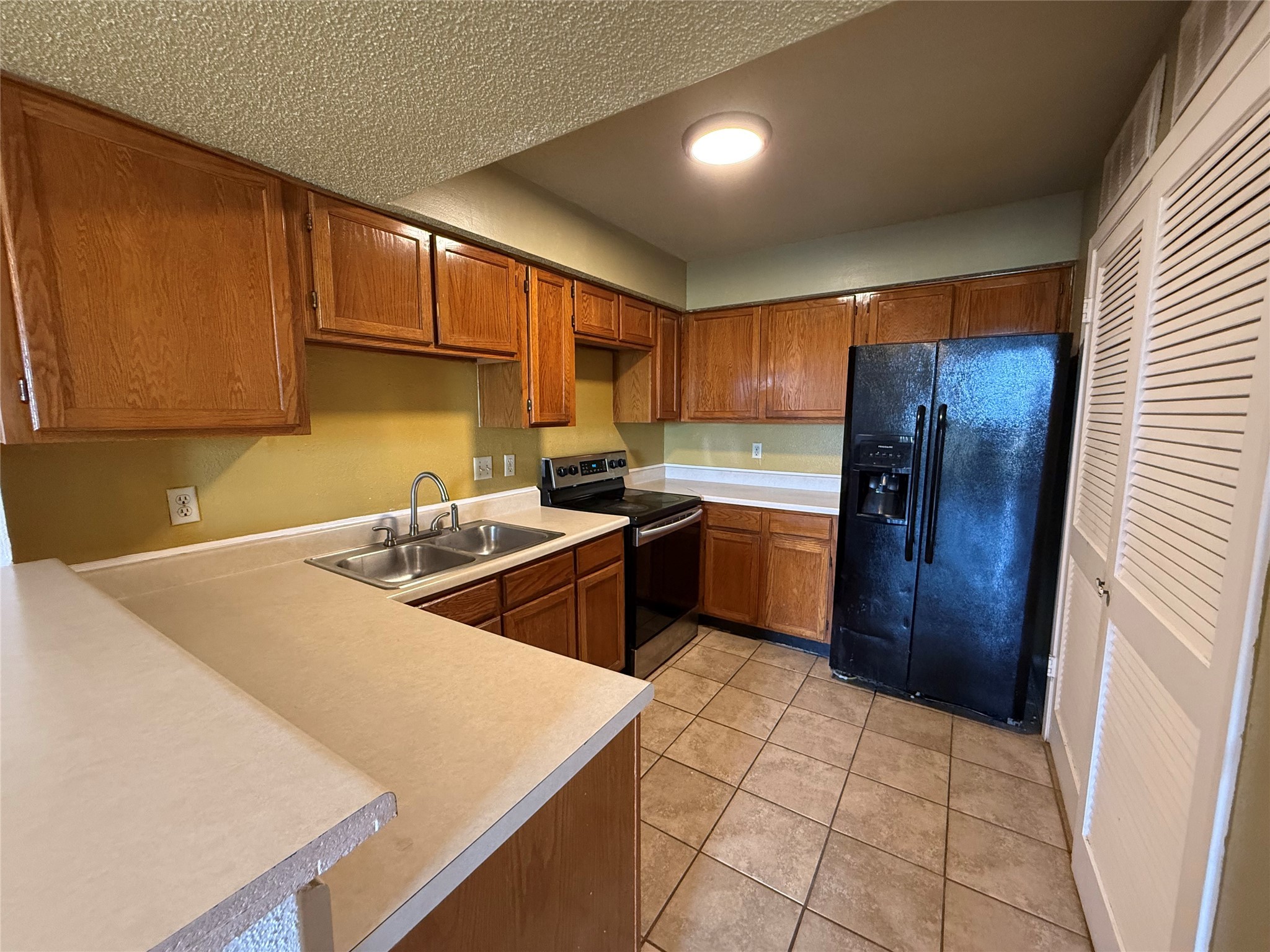 10555 Turtlewood Court 2011 Property Photo 4