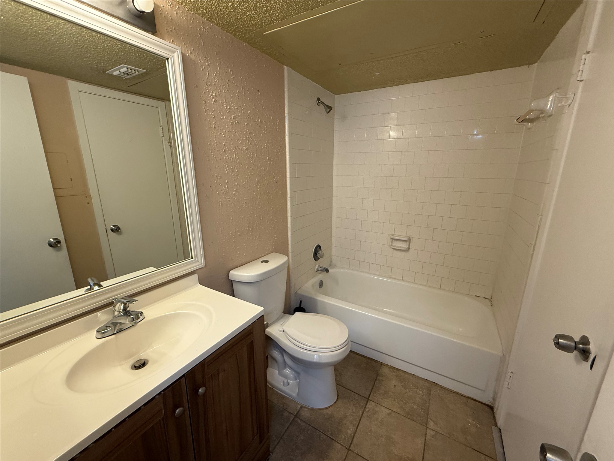 10555 Turtlewood Court 2011 Property Photo 11