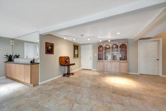 2601 Christopher Square Property Photo 8