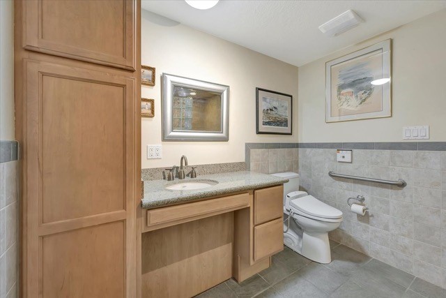 2601 Christopher Square Property Photo 23