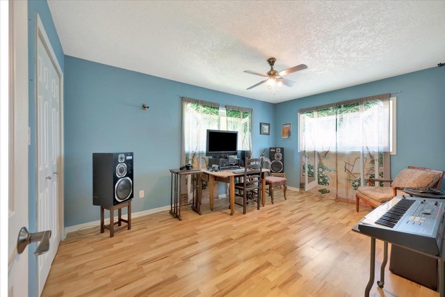 2601 Christopher Square Property Photo 34