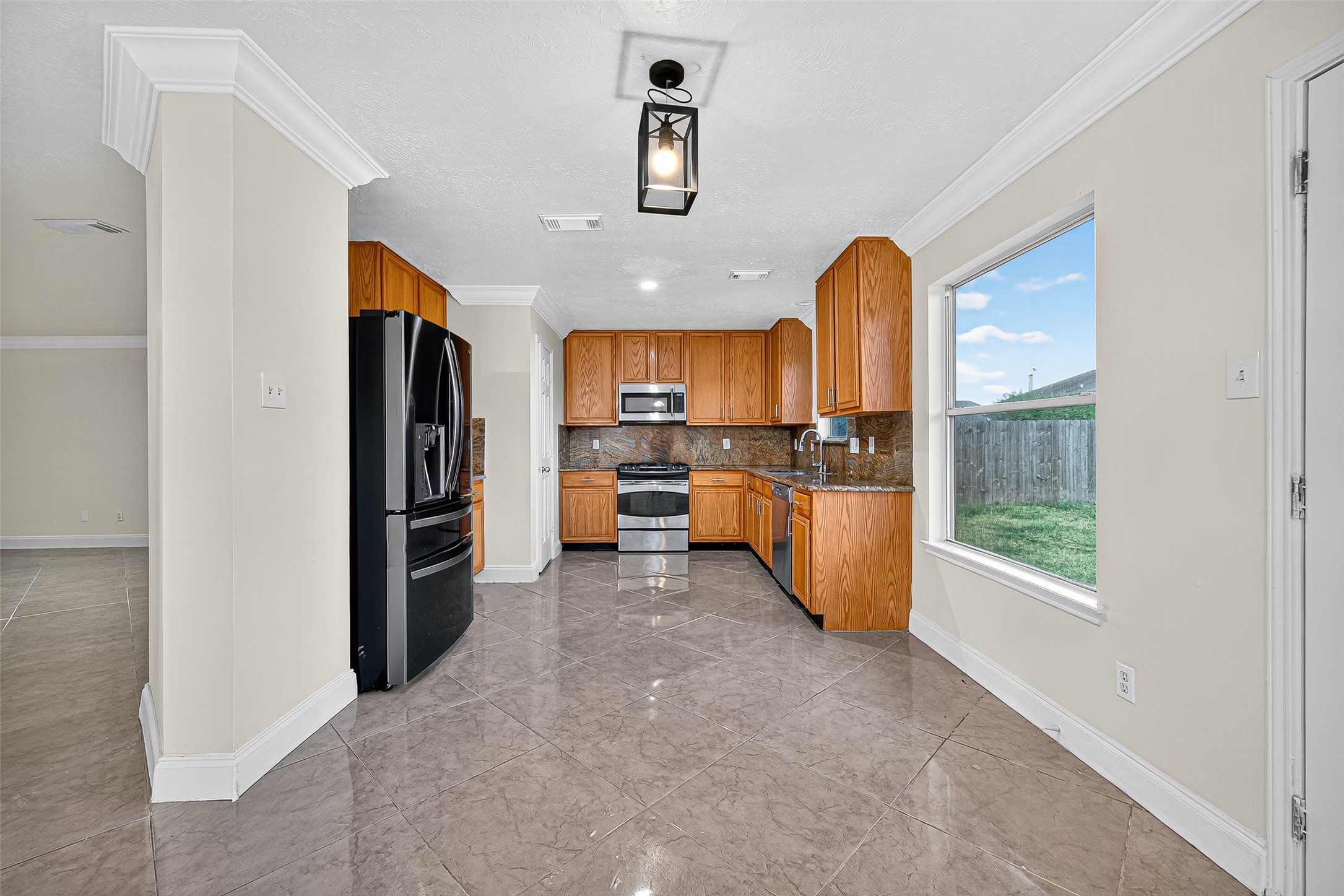 2219 Mountshire Drive Property Photo 4