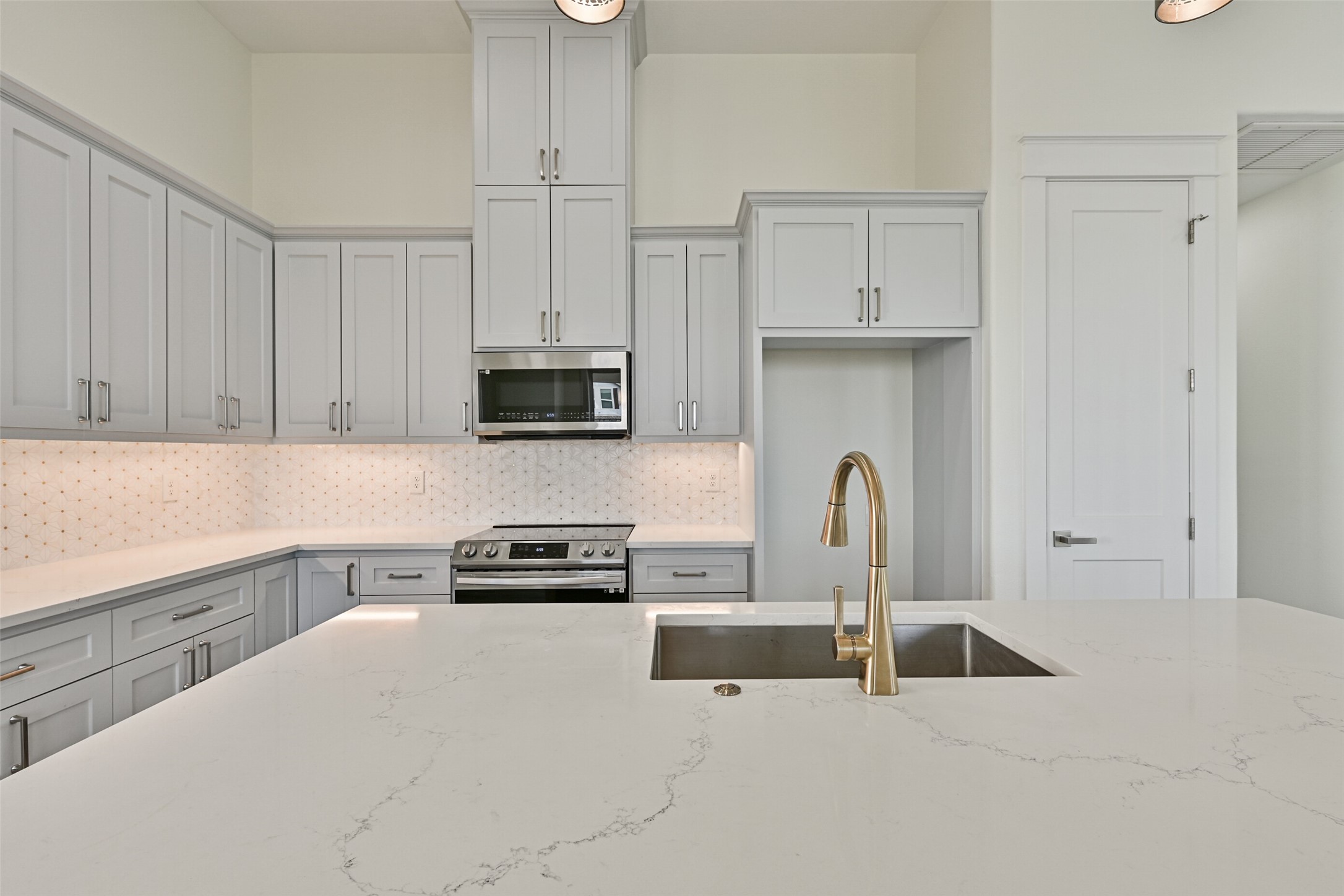 25231 Sausalito Drive Property Photo 15