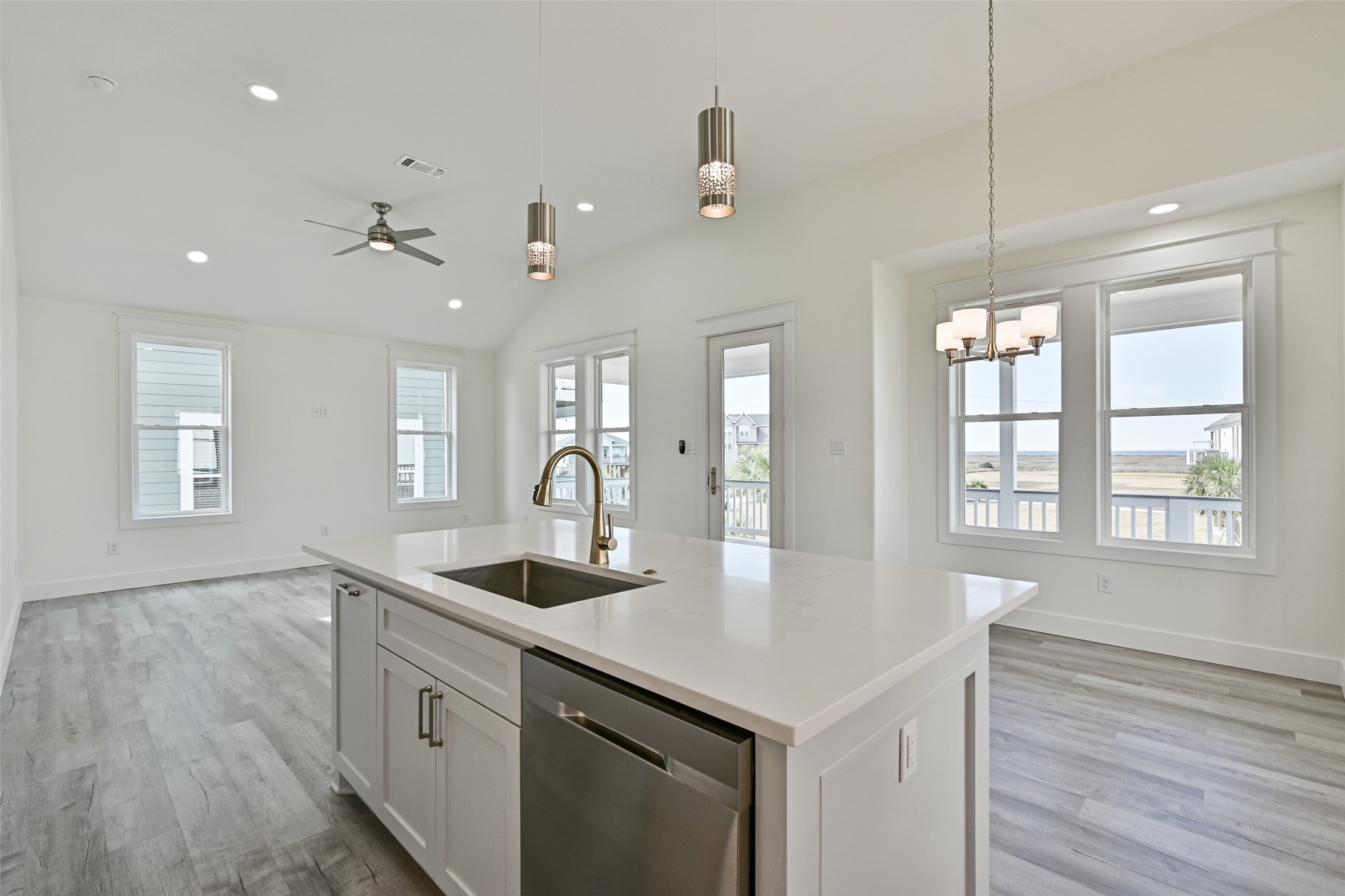 25231 Sausalito Drive Property Photo 18