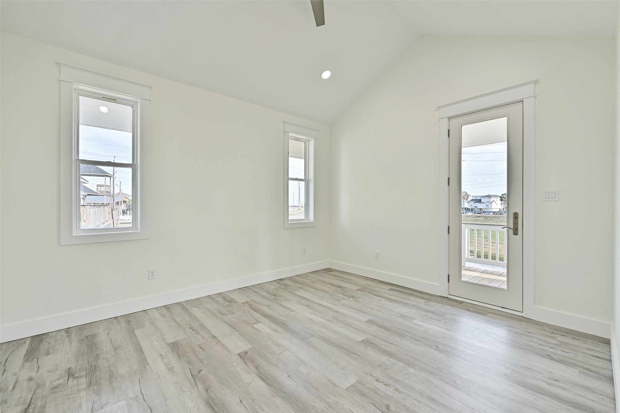 25231 Sausalito Drive Property Photo 20