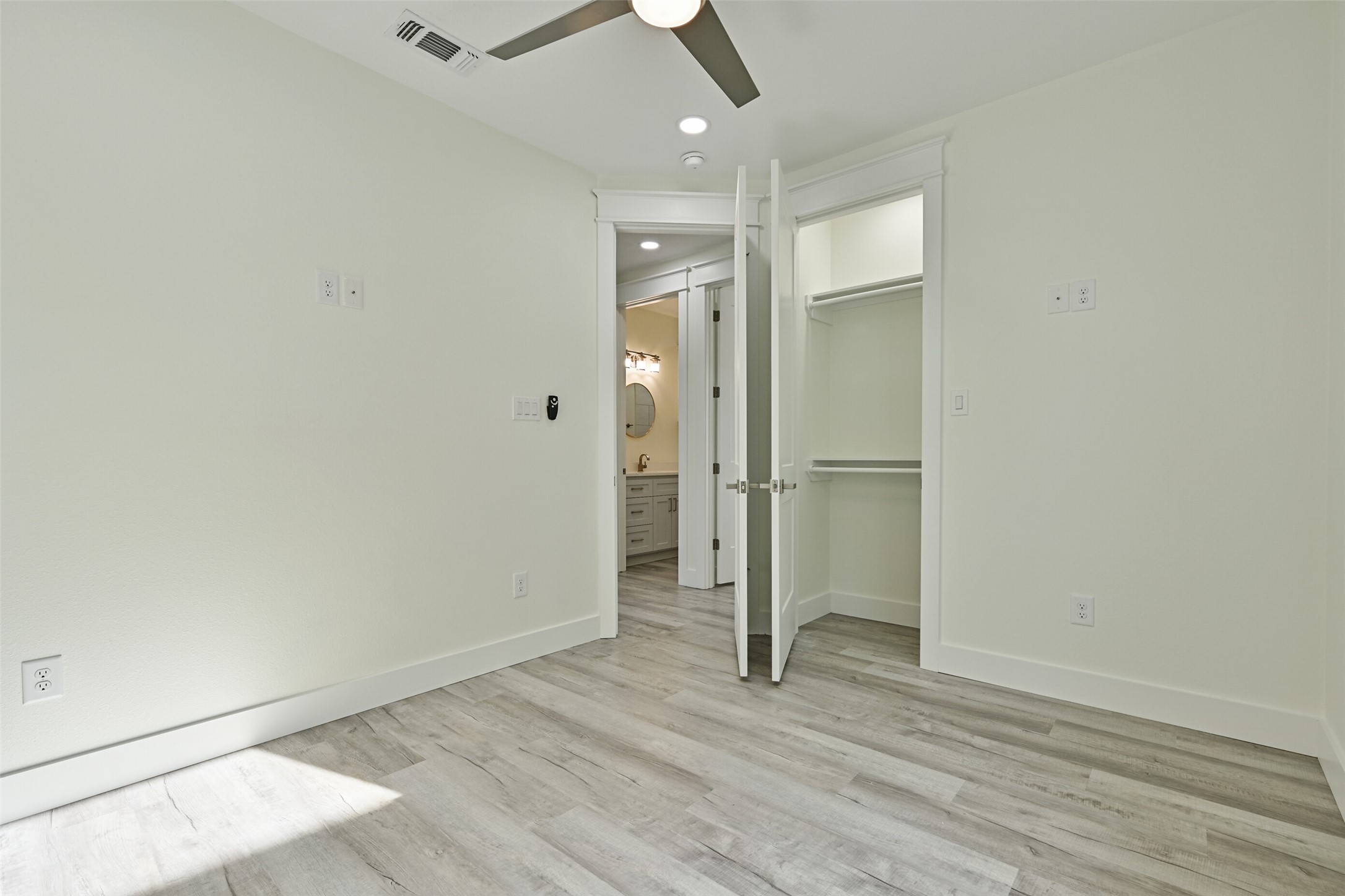 25231 Sausalito Drive Property Photo 32