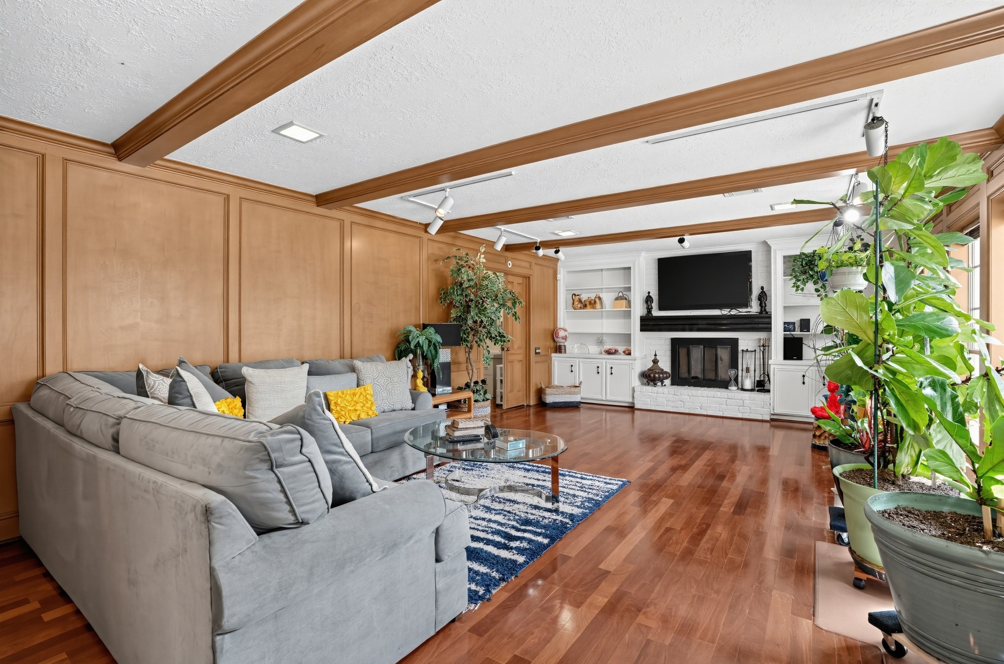 16211 N Greenfield Drive Property Photo 4