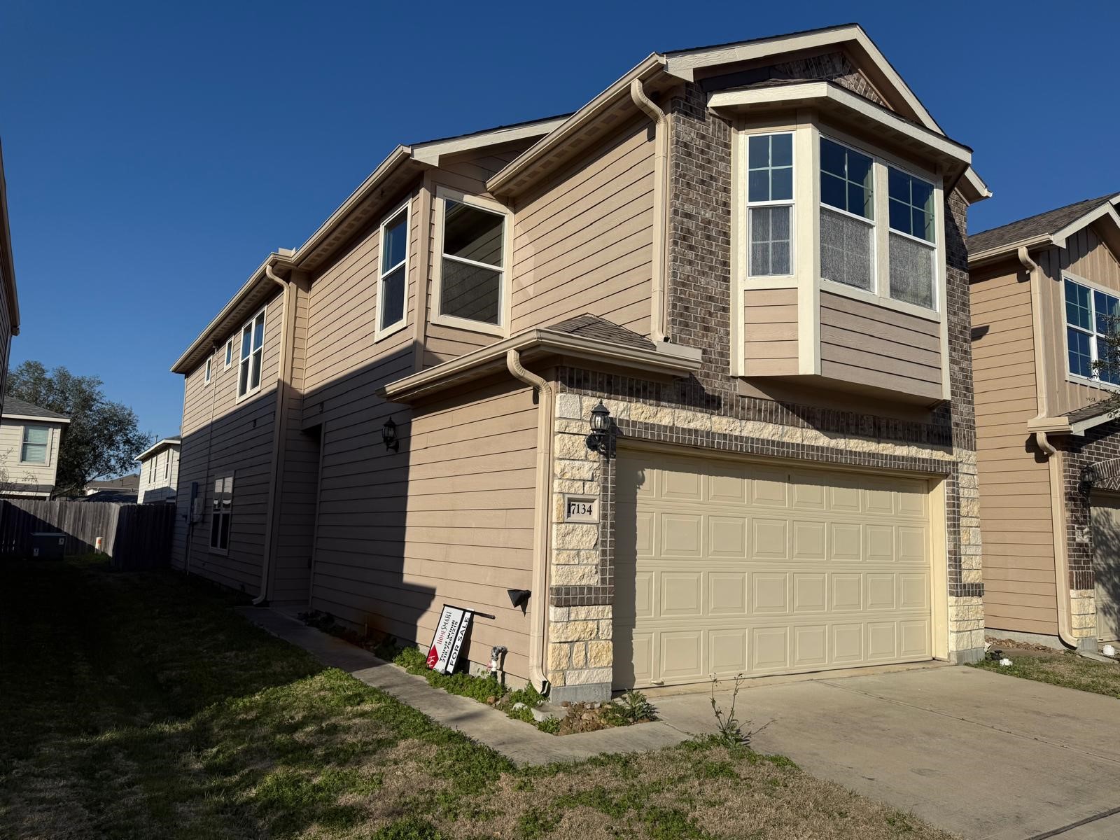 17134 Wilthorne Gardens Court Property Photo 2