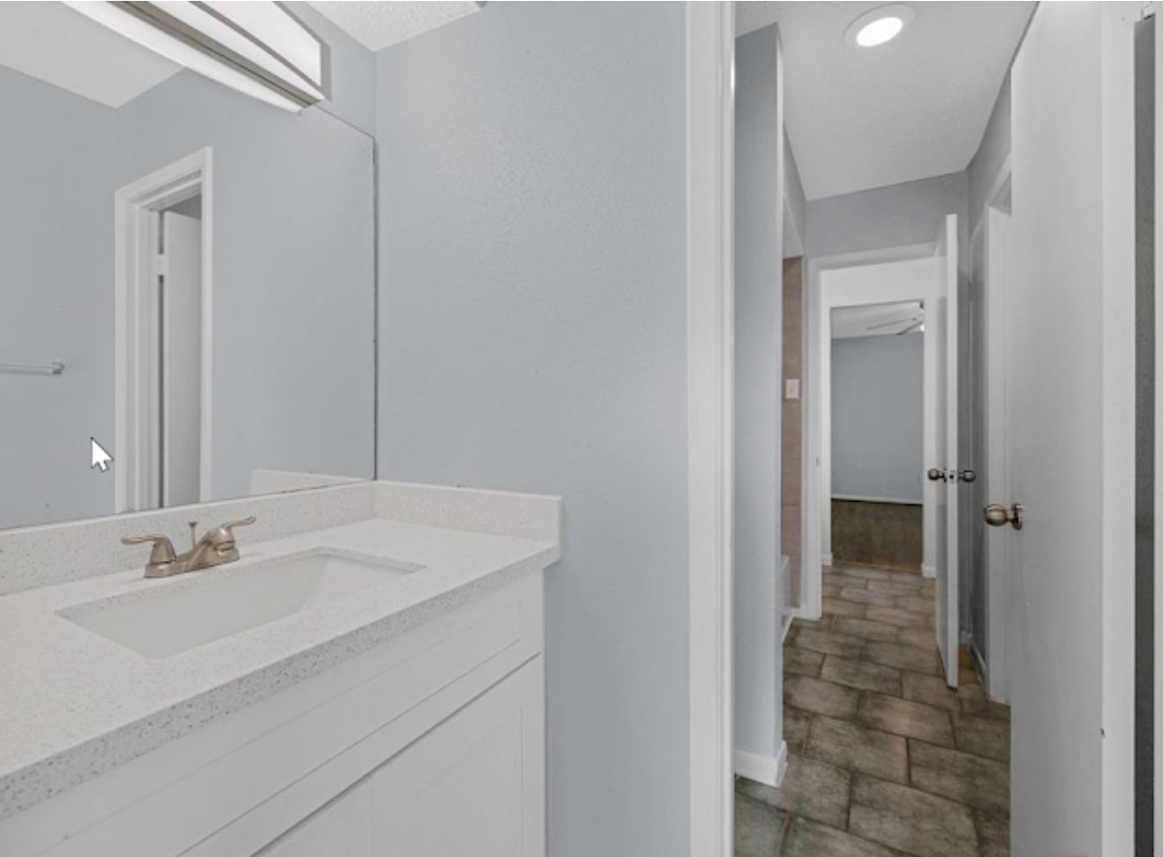 5759 Easthampton Drive B Property Photo 6