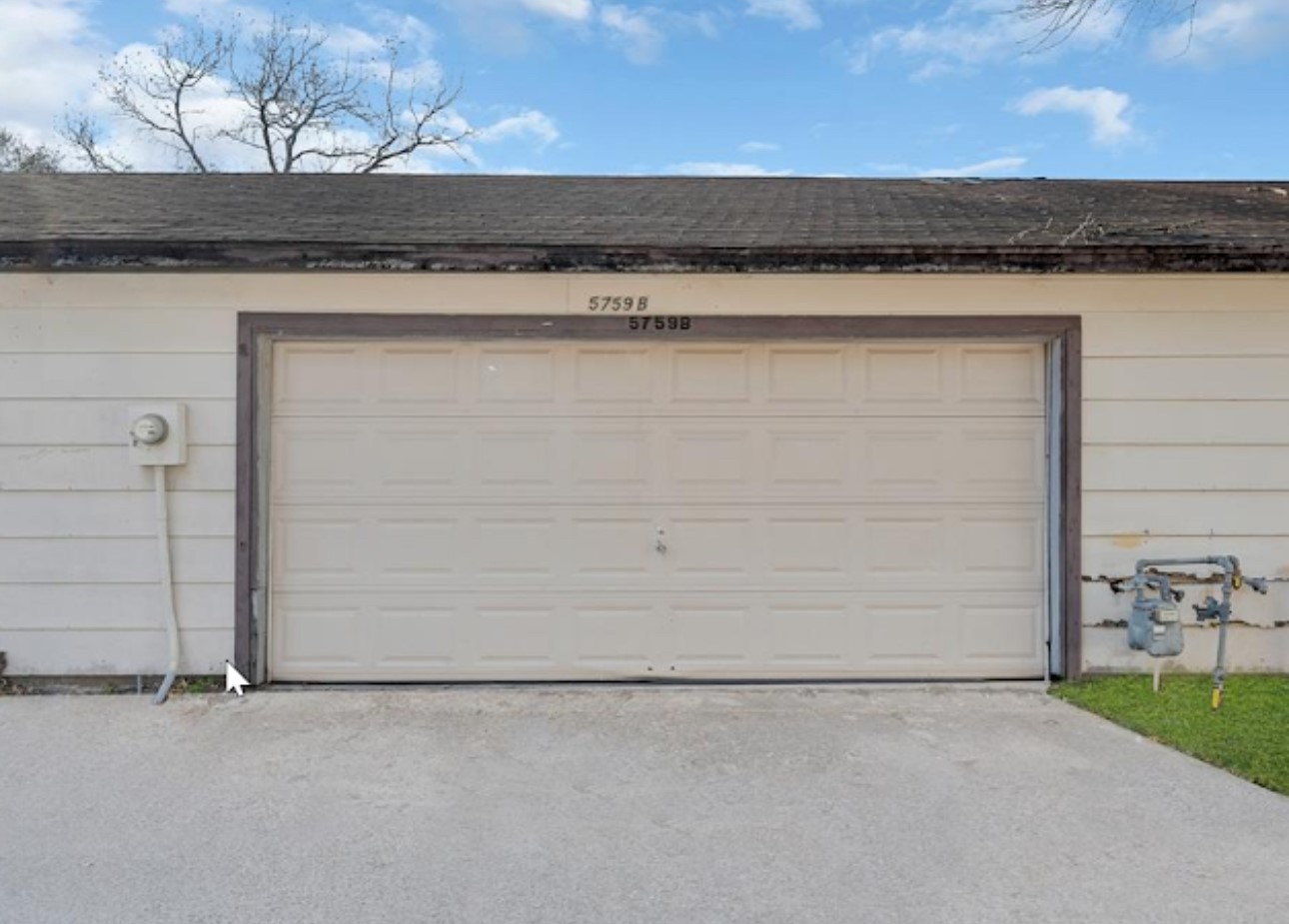 5759 Easthampton Drive B Property Photo 13