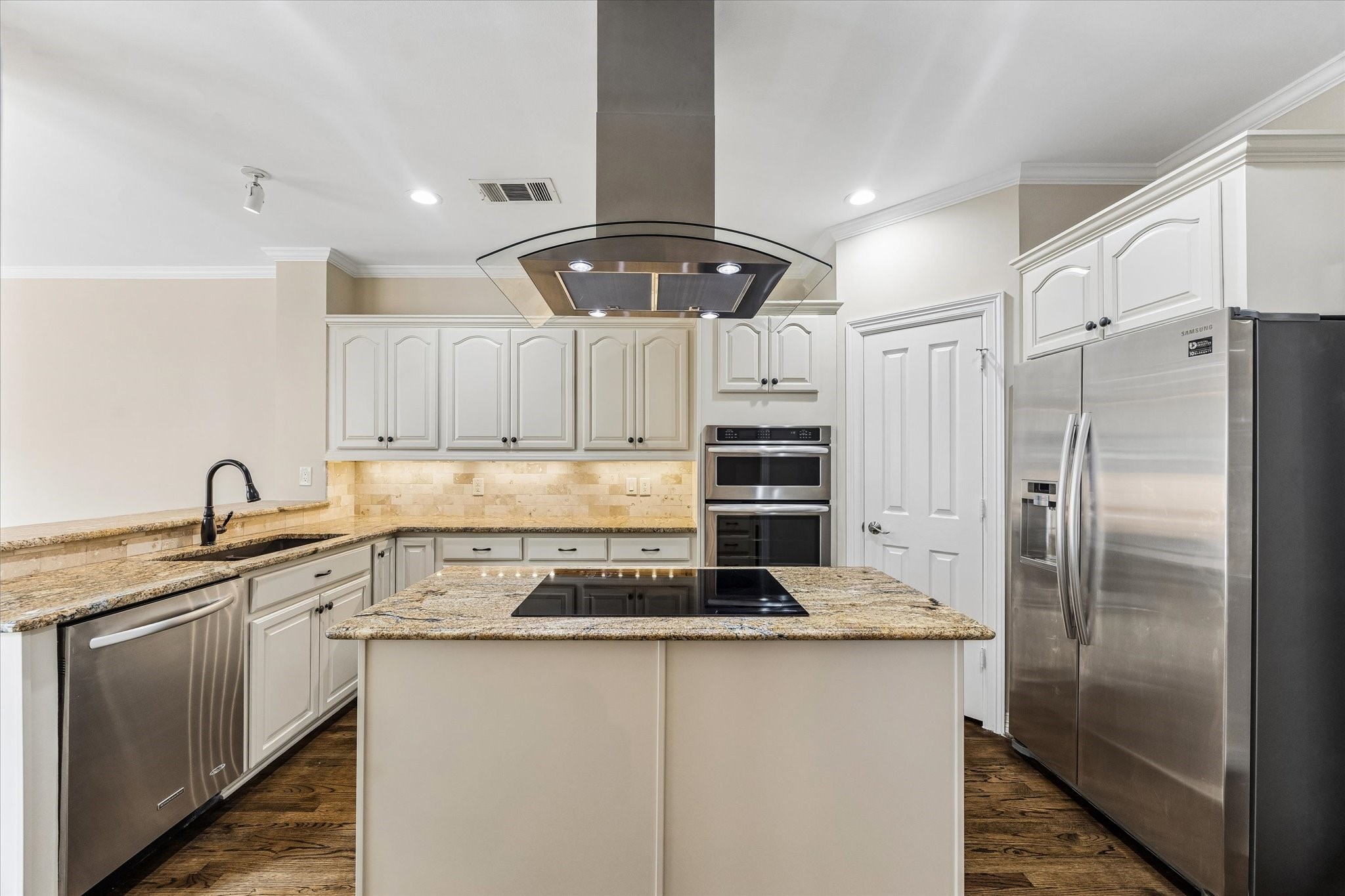 1613 Norfolk Street Property Photo 11