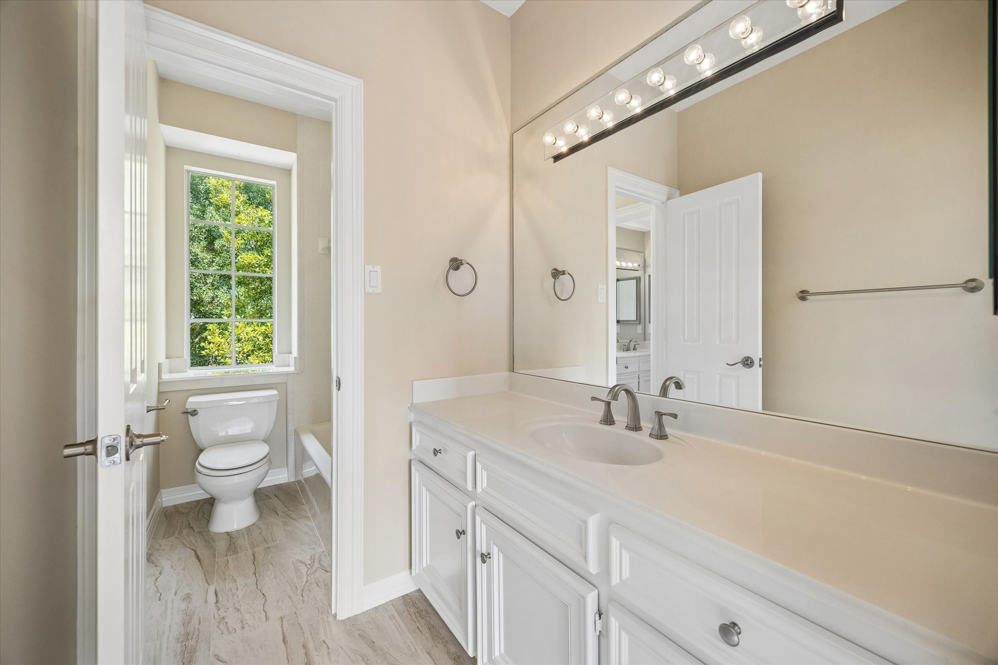 1613 Norfolk Street Property Photo 23