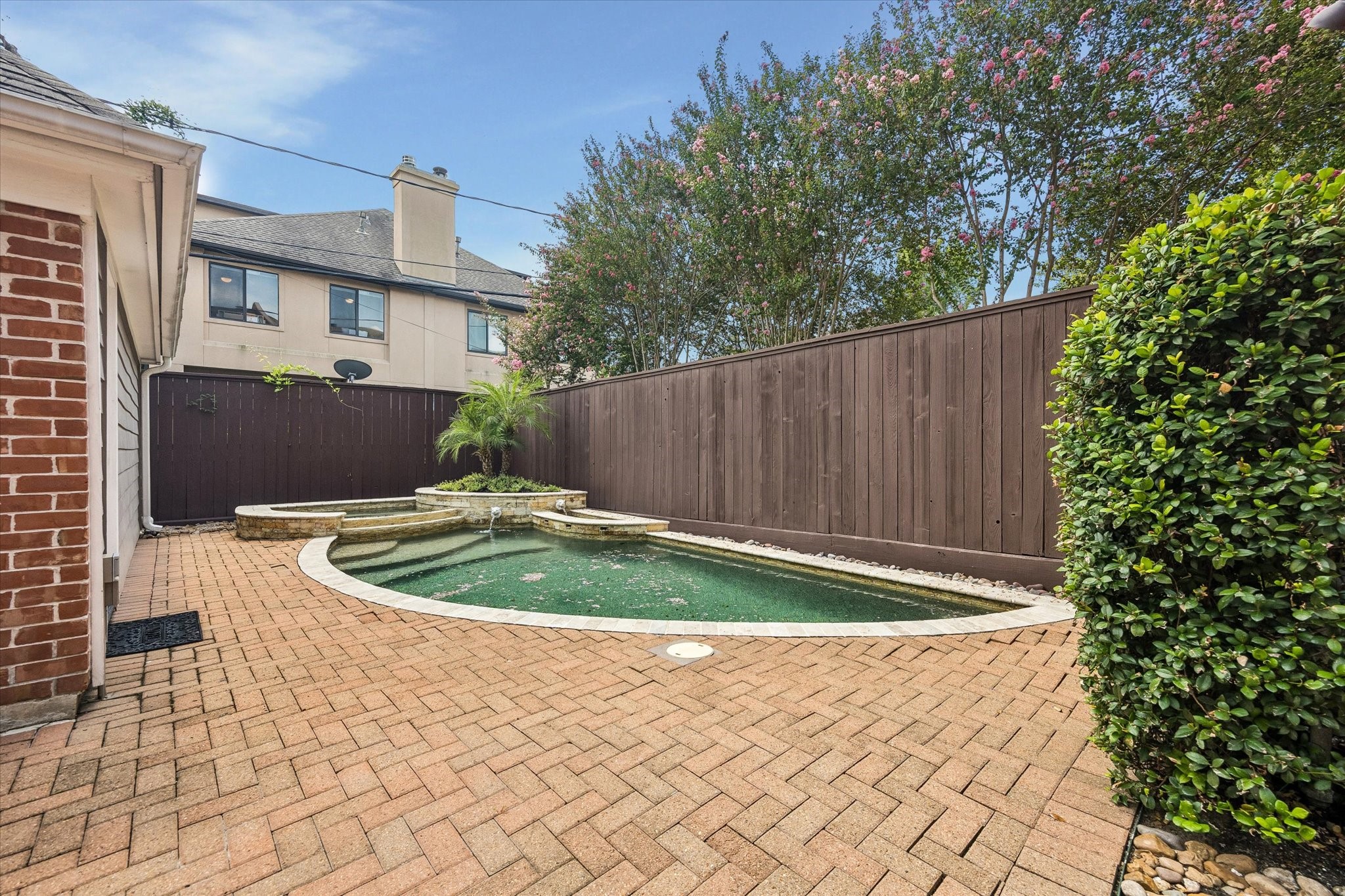 1613 Norfolk Street Property Photo 29