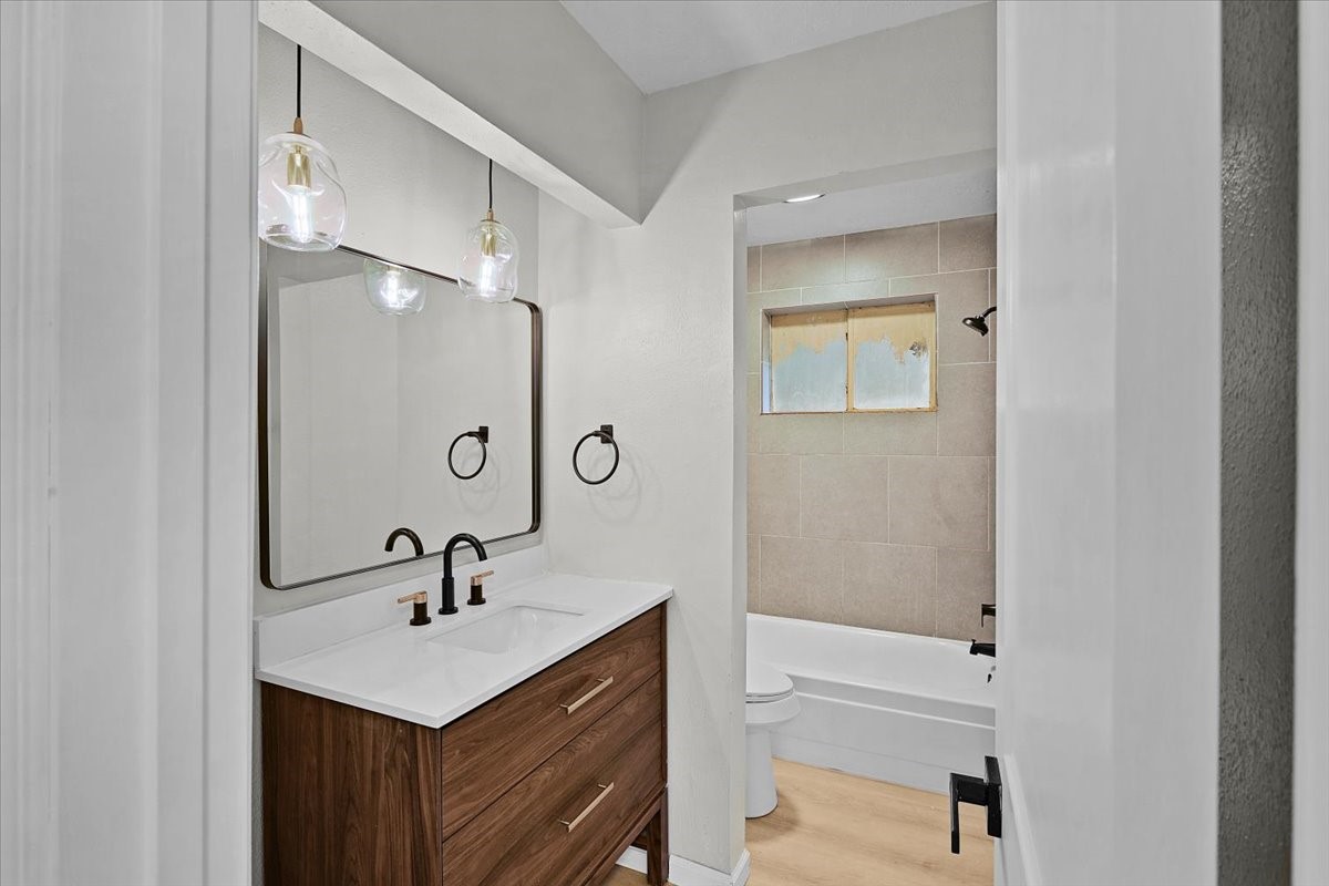2601 Village Circle Dr Drive Property Photo 10