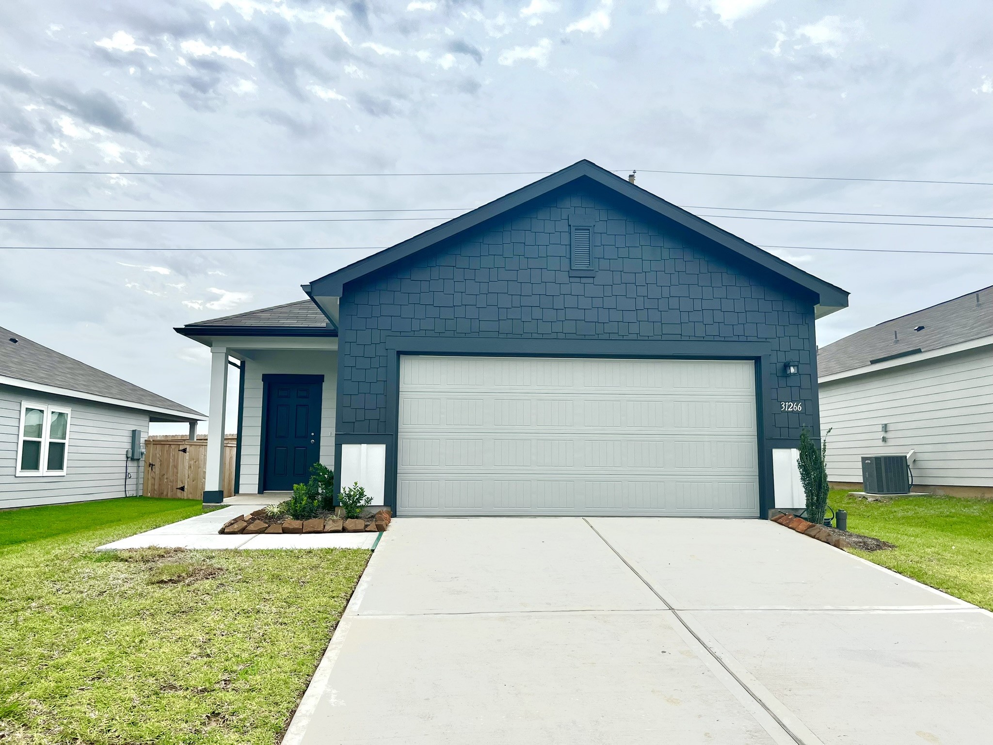 31266 Williams Landing St Property Photo 1