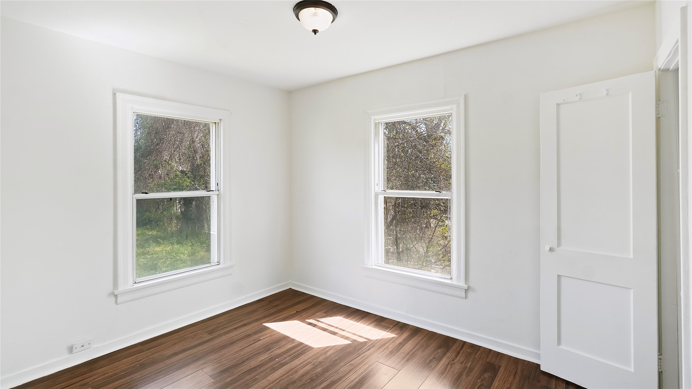 410 Clinton Park Street Property Photo 10