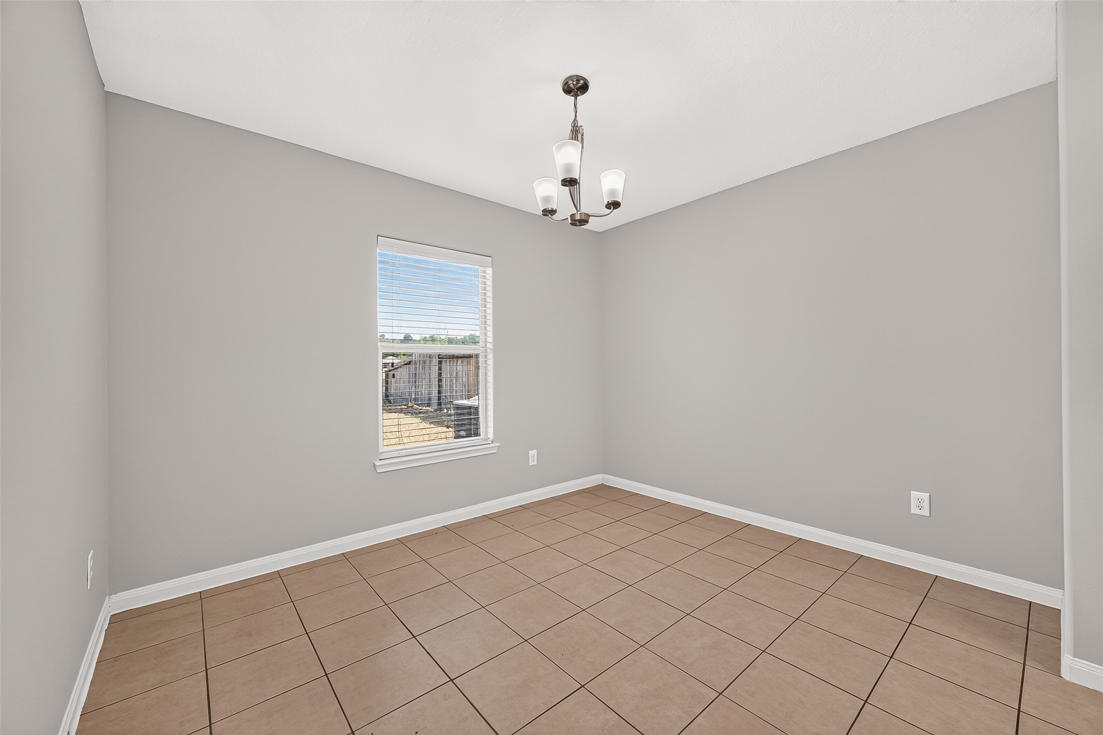 38206 S Lost Creek Boulevard Property Photo 8