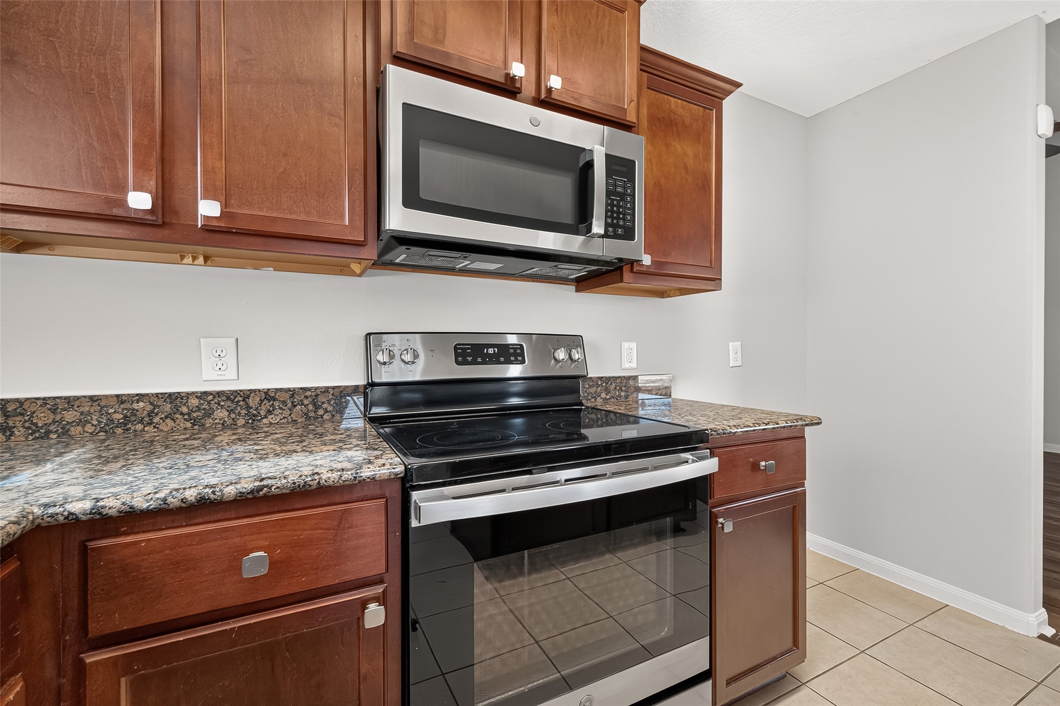 38206 S Lost Creek Boulevard Property Photo 15