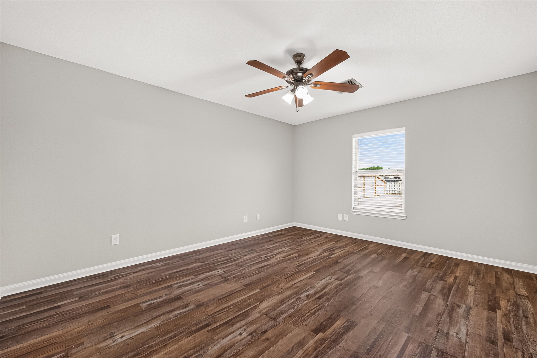 38206 S Lost Creek Boulevard Property Photo 32