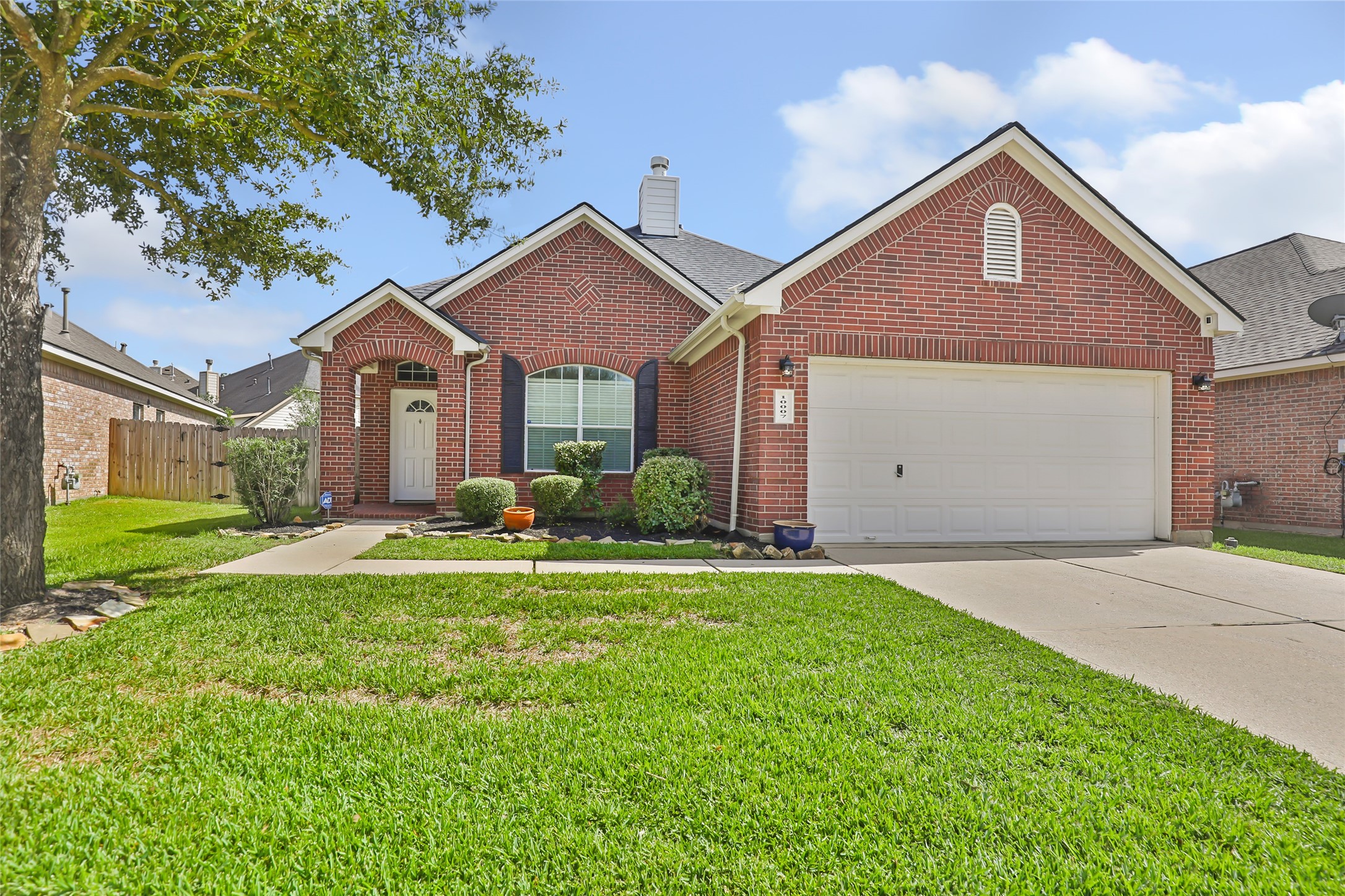 10007 Arcadian Springs Lane Property Photo 1