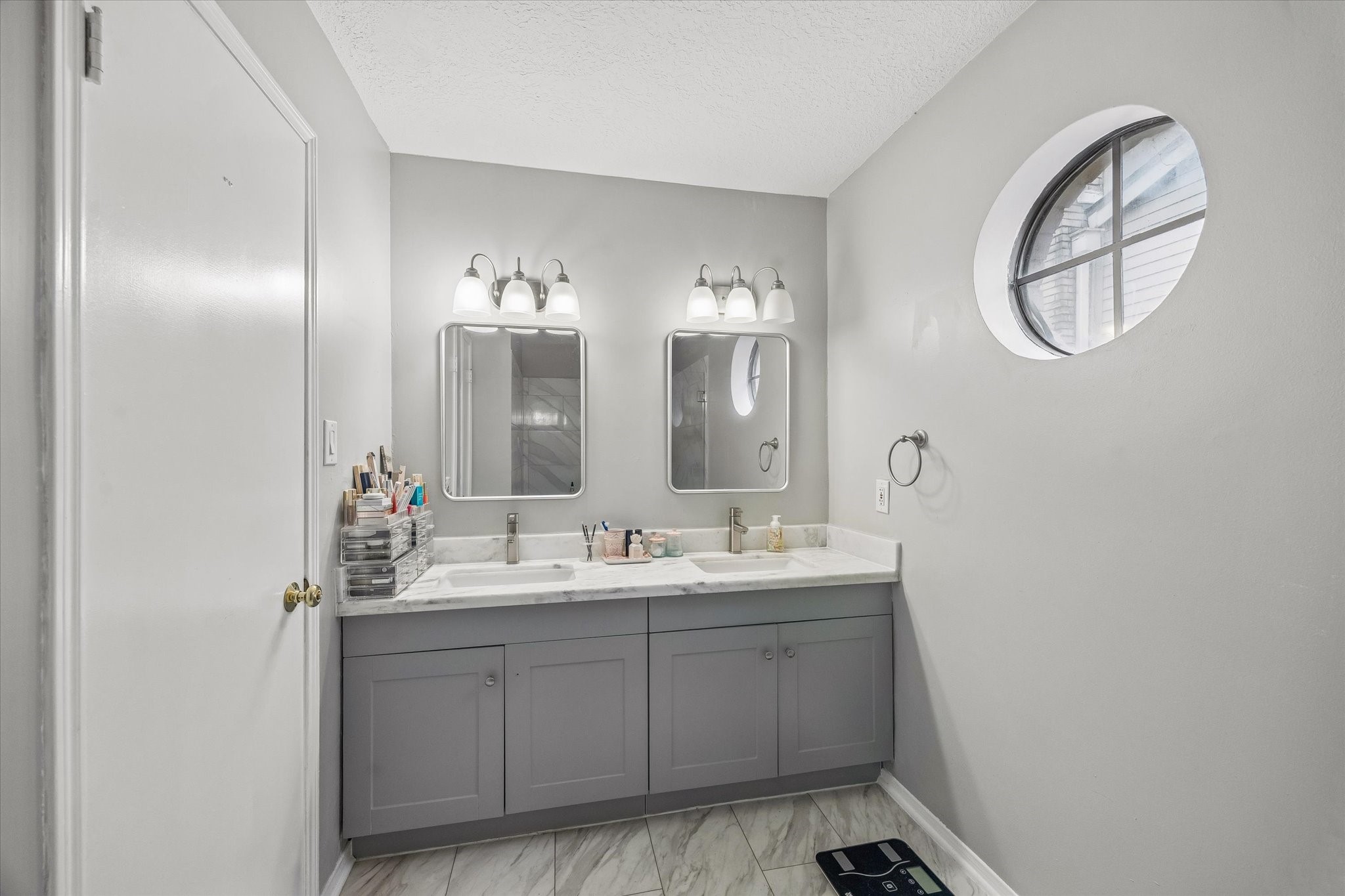 7350 Kirby Drive 6 Property Photo 15