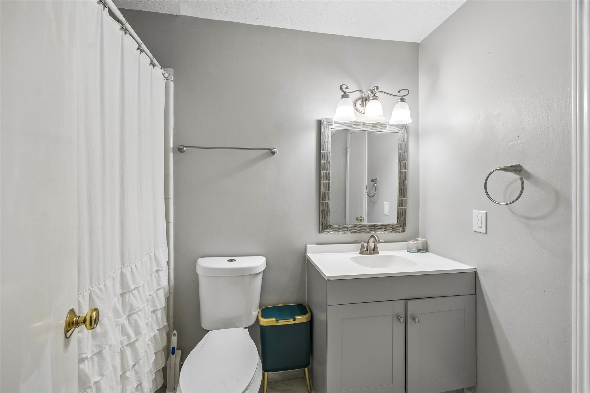 7350 Kirby Drive 6 Property Photo 18