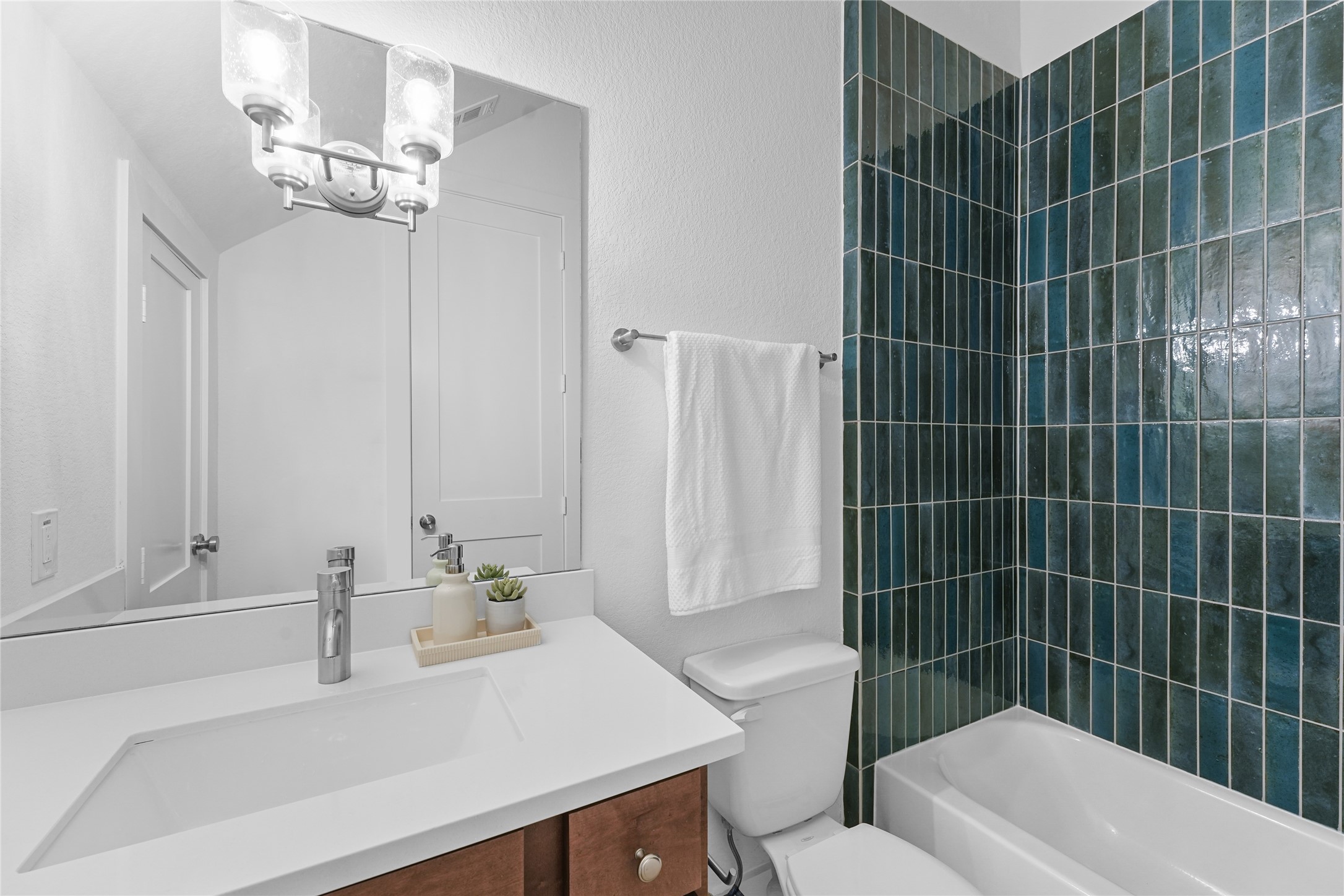 1503 Vermont Street C Property Photo 22