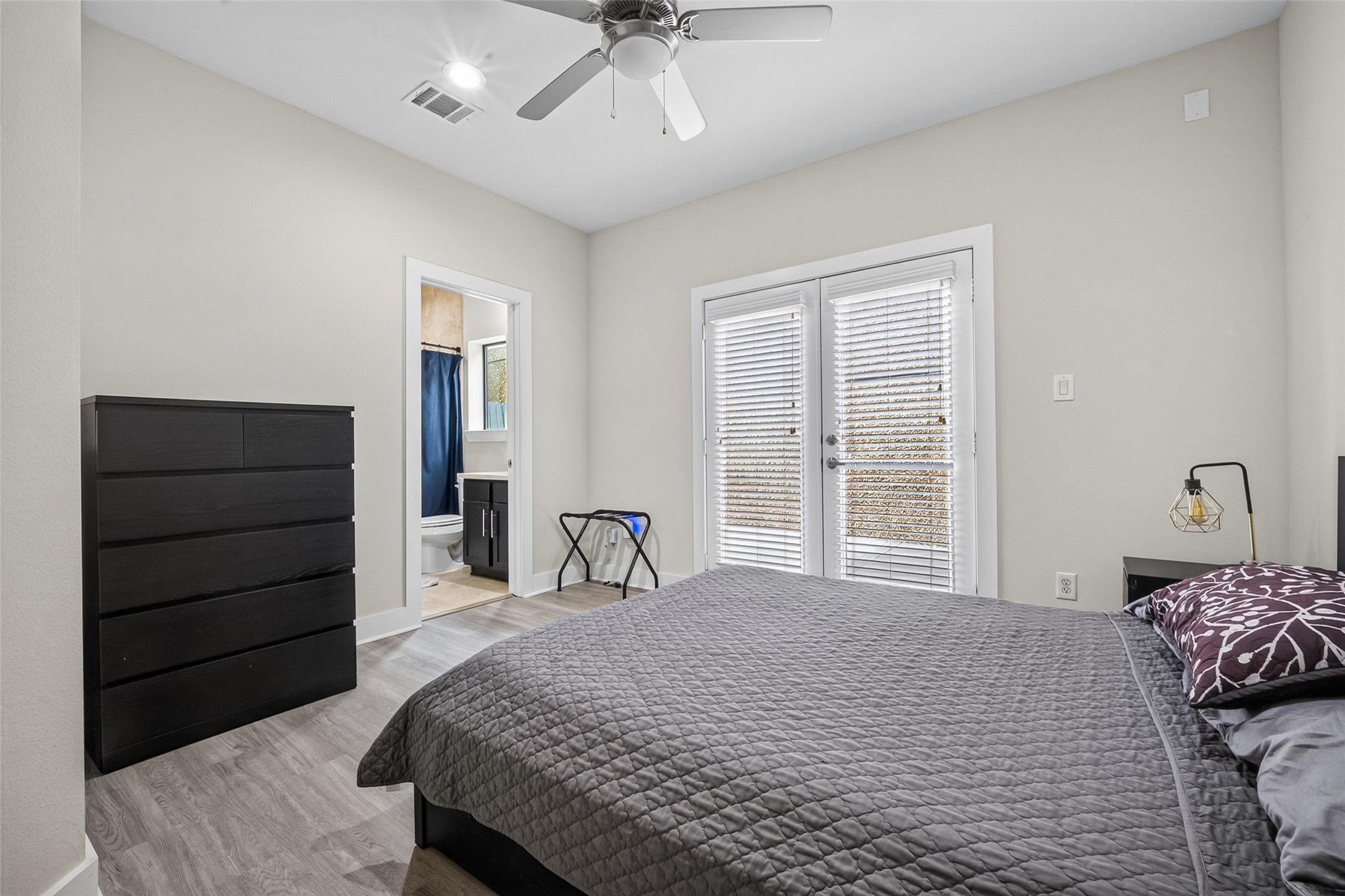 4104 Marina Street Property Photo 4