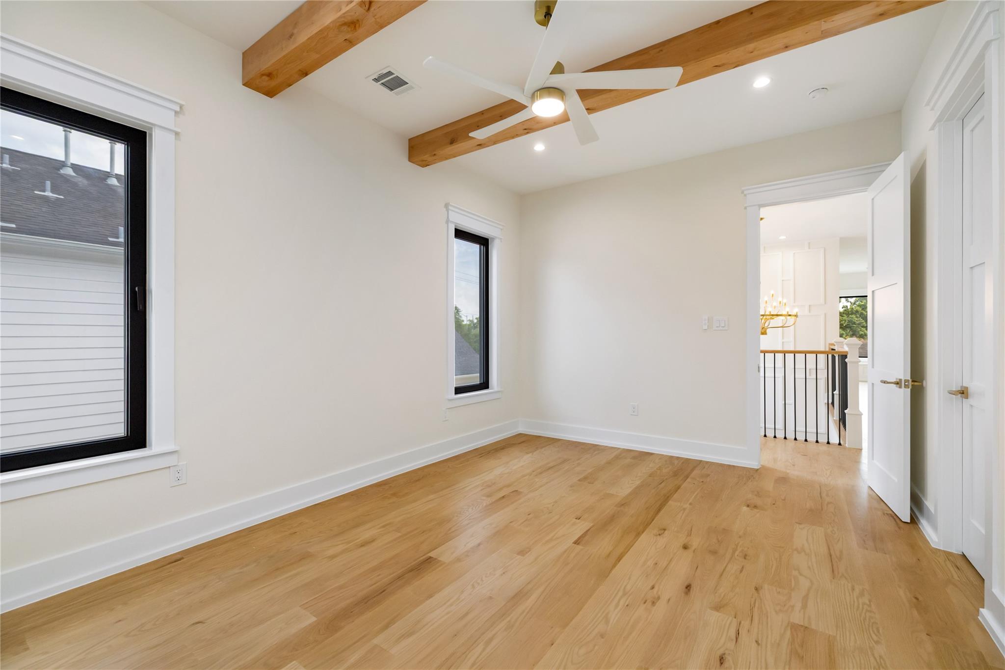 934 W 43rd Street Property Photo 36