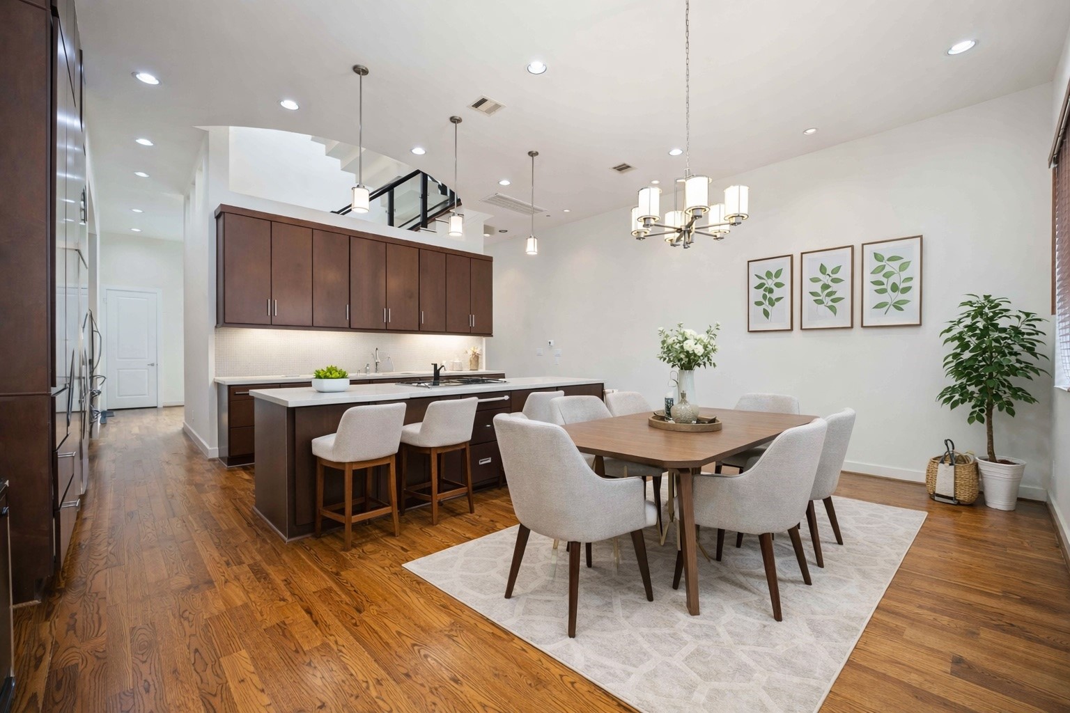 1730 Wentworth Street Property Photo 2